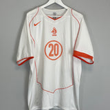 Shop 2004/06 NETHERLANDS SEEDORF #10 AWAY SHIRT (XL) NIKE, classic football shirts, vintage football shirts & retro soccer jerseys at Cult Kits