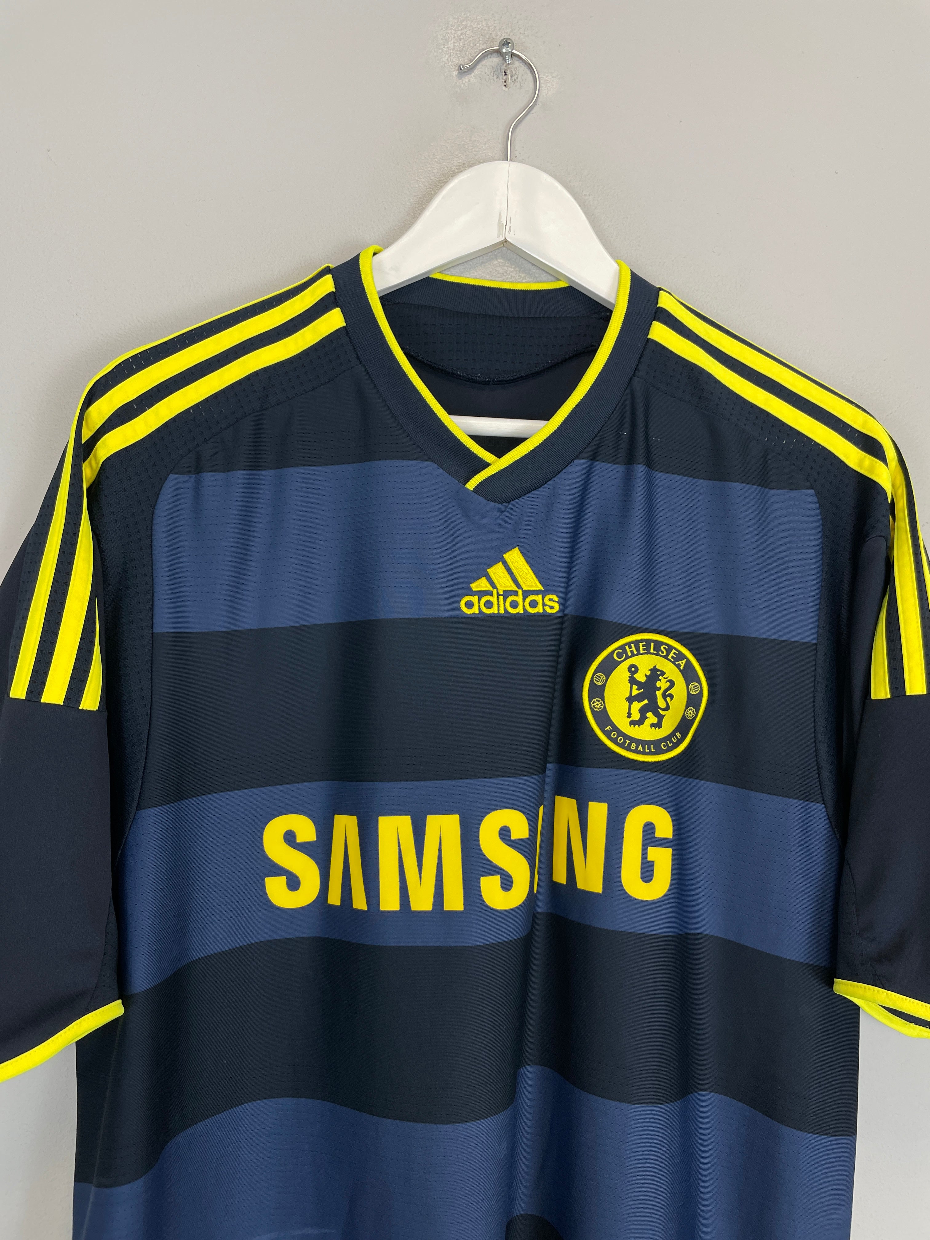 Shop 2009/10 CHELSEA AWAY SHIRT (XL) ADIDAS, classic football shirts, vintage football shirts & retro soccer jerseys at Cult Kits
