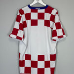 Shop 2008/09 CROATIA HOME SHIRT (XL) NIKE, classic football shirts, vintage football shirts & retro soccer jerseys at Cult Kits