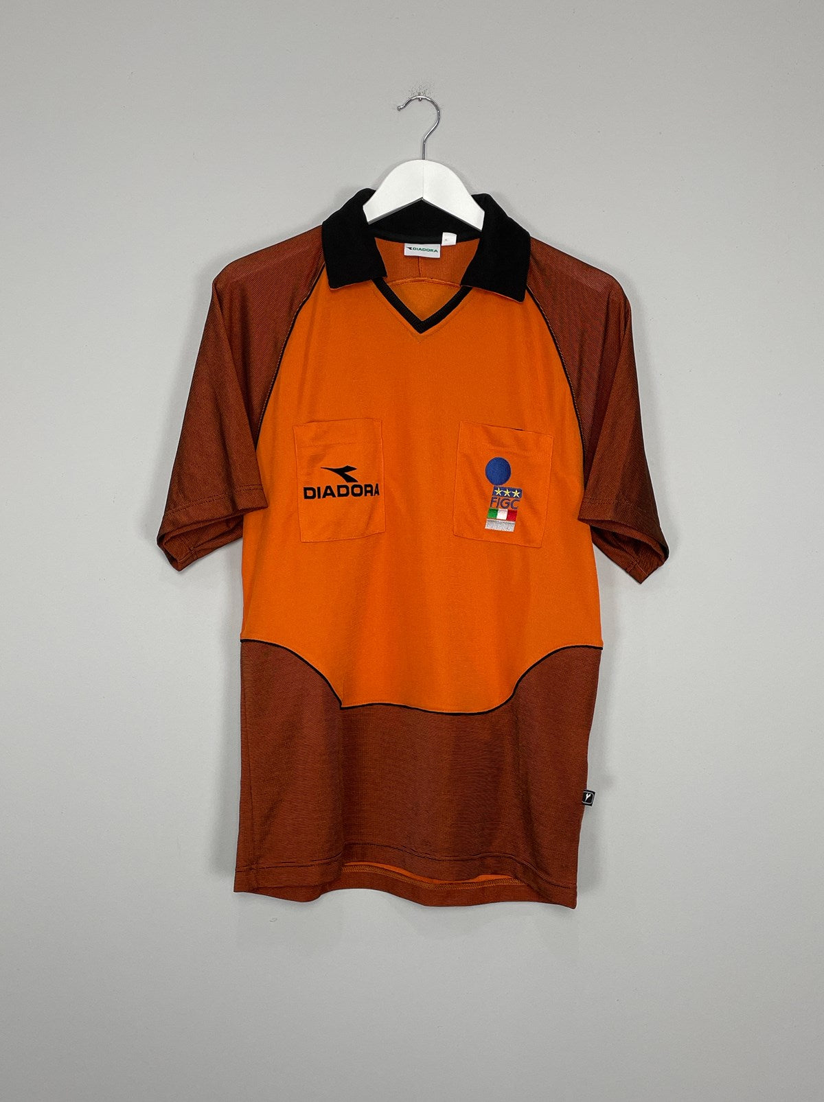 Shop 2002/03 ITALY FIGC REFEREE SHIRT (M) DIADORA, classic football shirts, vintage football shirts & retro soccer jerseys at Cult Kits