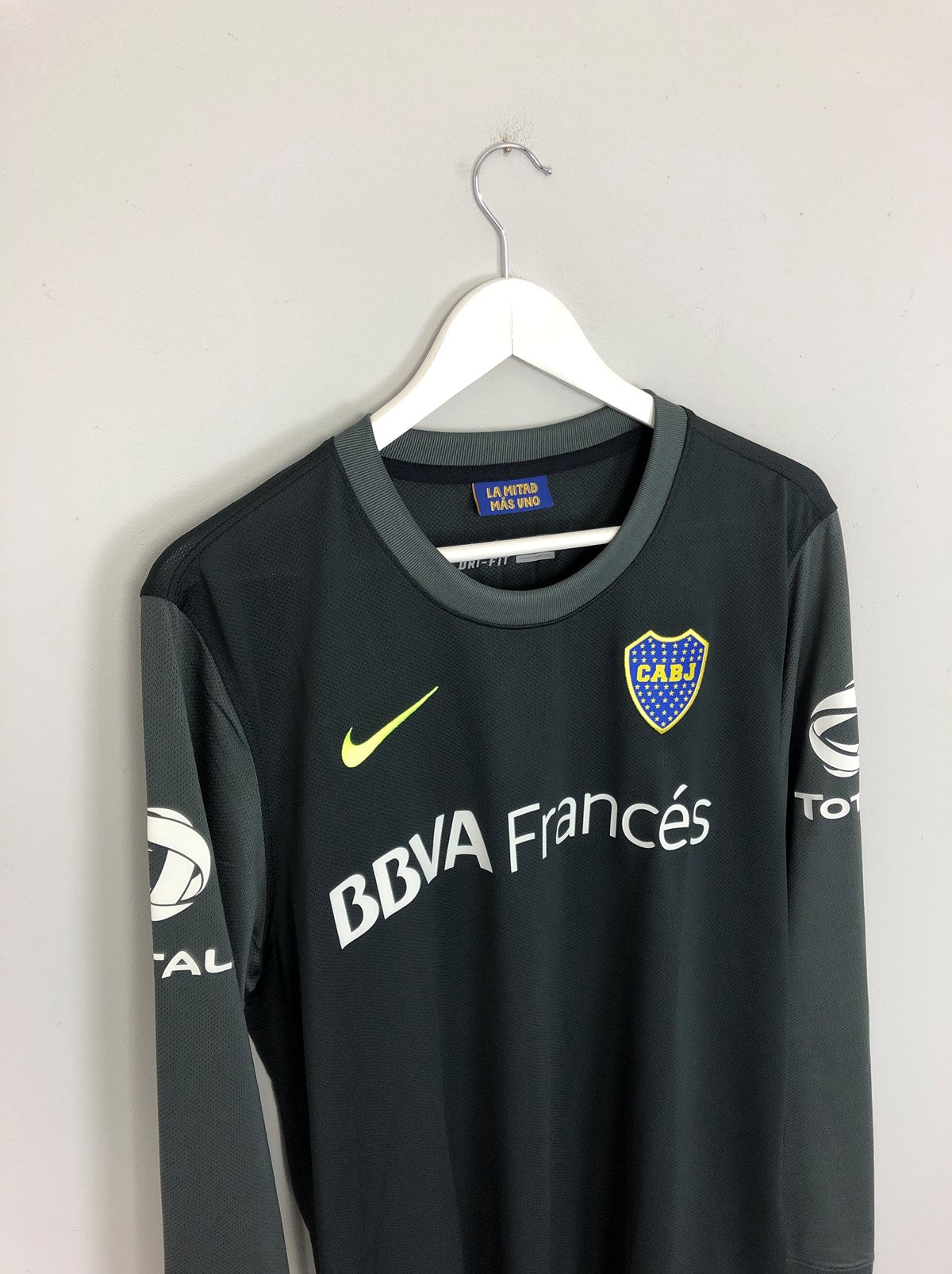 Shop 2014 BOCA JUNIORS ORION #1 GK SHIRT (L) NIKE, classic football shirts, vintage football shirts & retro soccer jerseys at Cult Kits