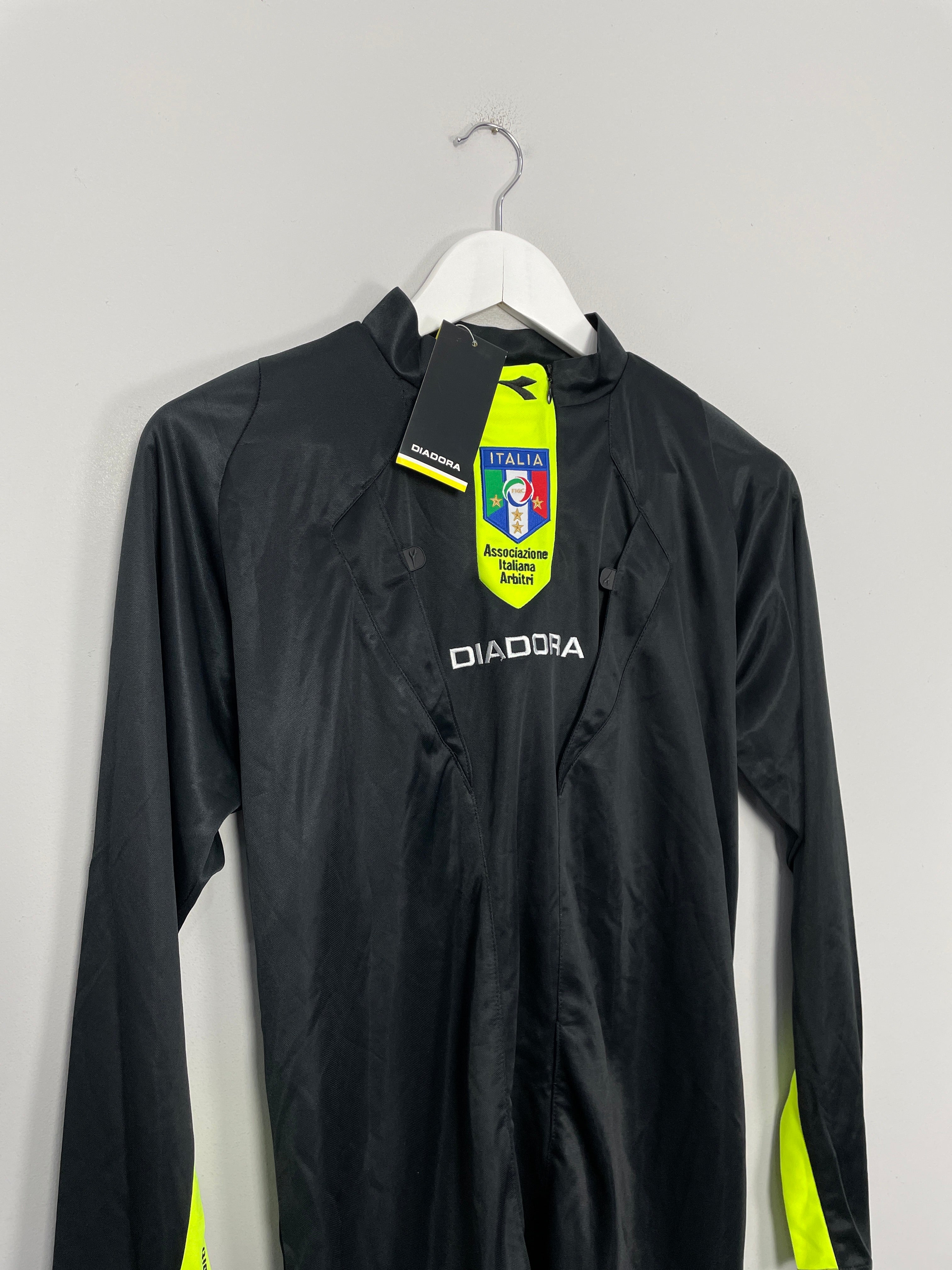 Shop 2009/11 ITALY FIGC REFEREE *BNWT* L/S SHIRT (XS) DIADORA, classic football shirts, vintage football shirts & retro soccer jerseys at Cult Kits