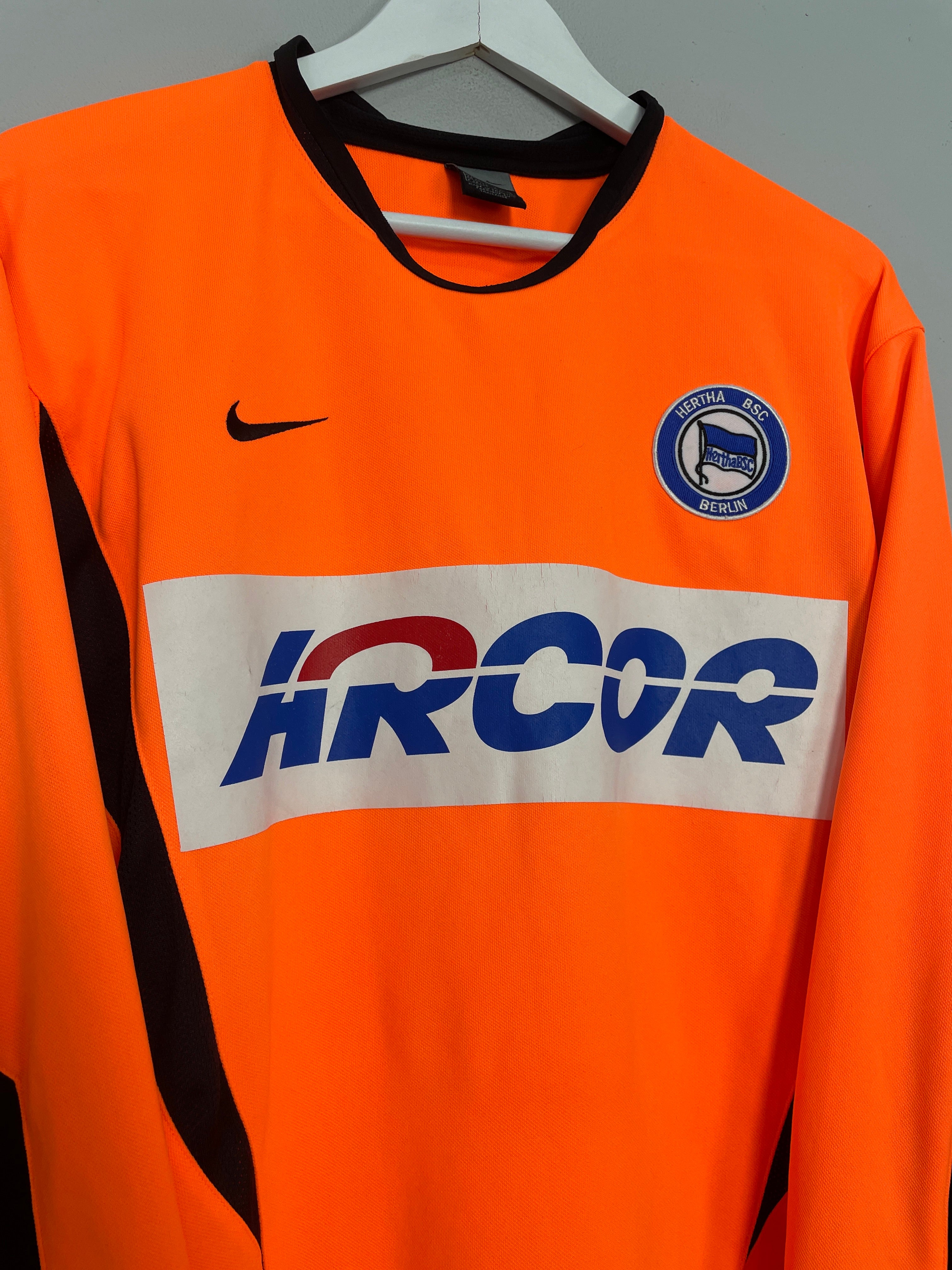 Shop 2002/03 HERTHA BERLIN GK SHIRT (M) NIKE, classic football shirts, vintage football shirts & retro soccer jerseys at Cult Kits