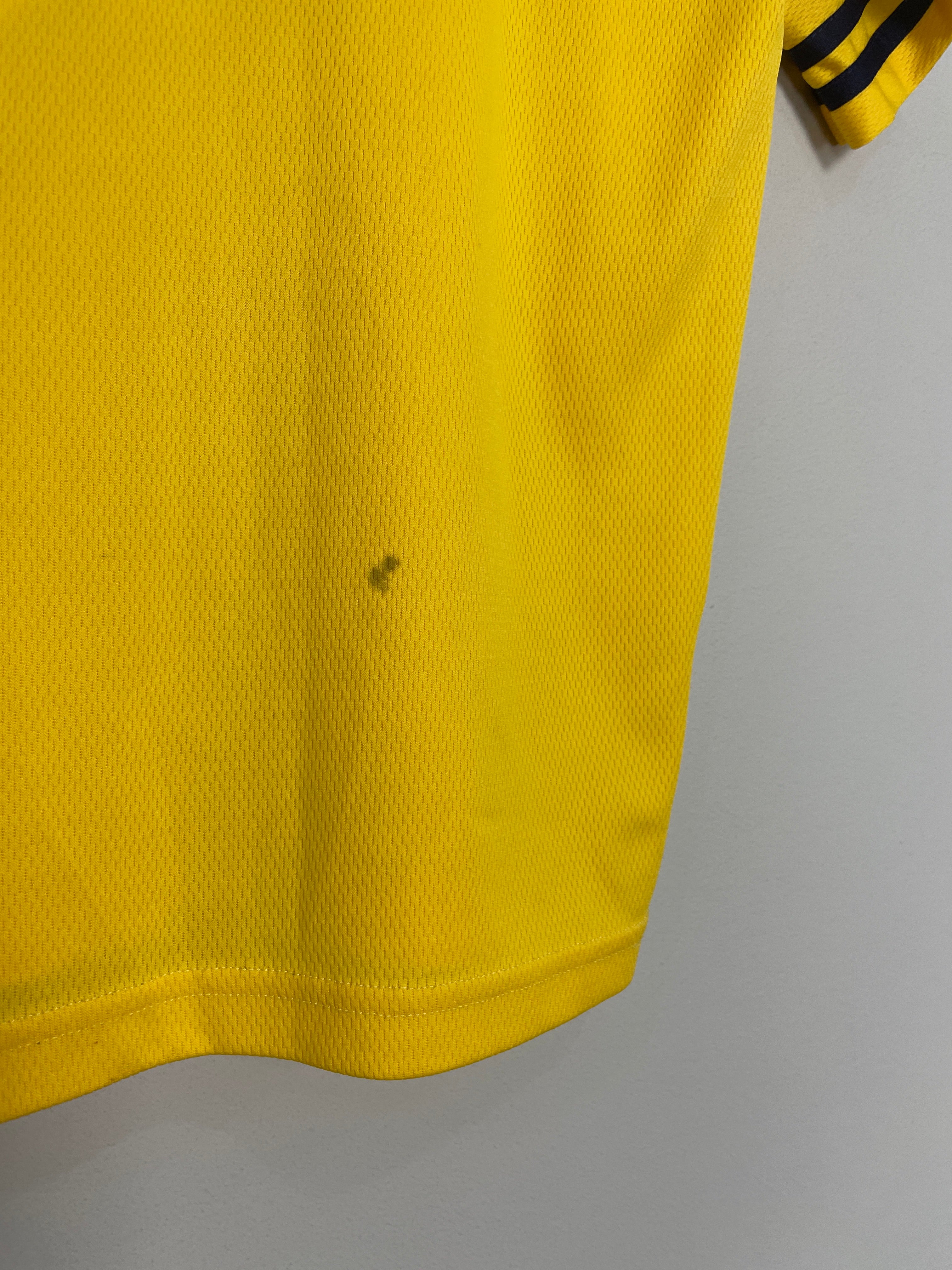 Shop 1998/00 OXFORD UNITED HOME SHIRT (XS) NEW BALANCE, classic football shirts, vintage football shirts & retro soccer jerseys at Cult Kits