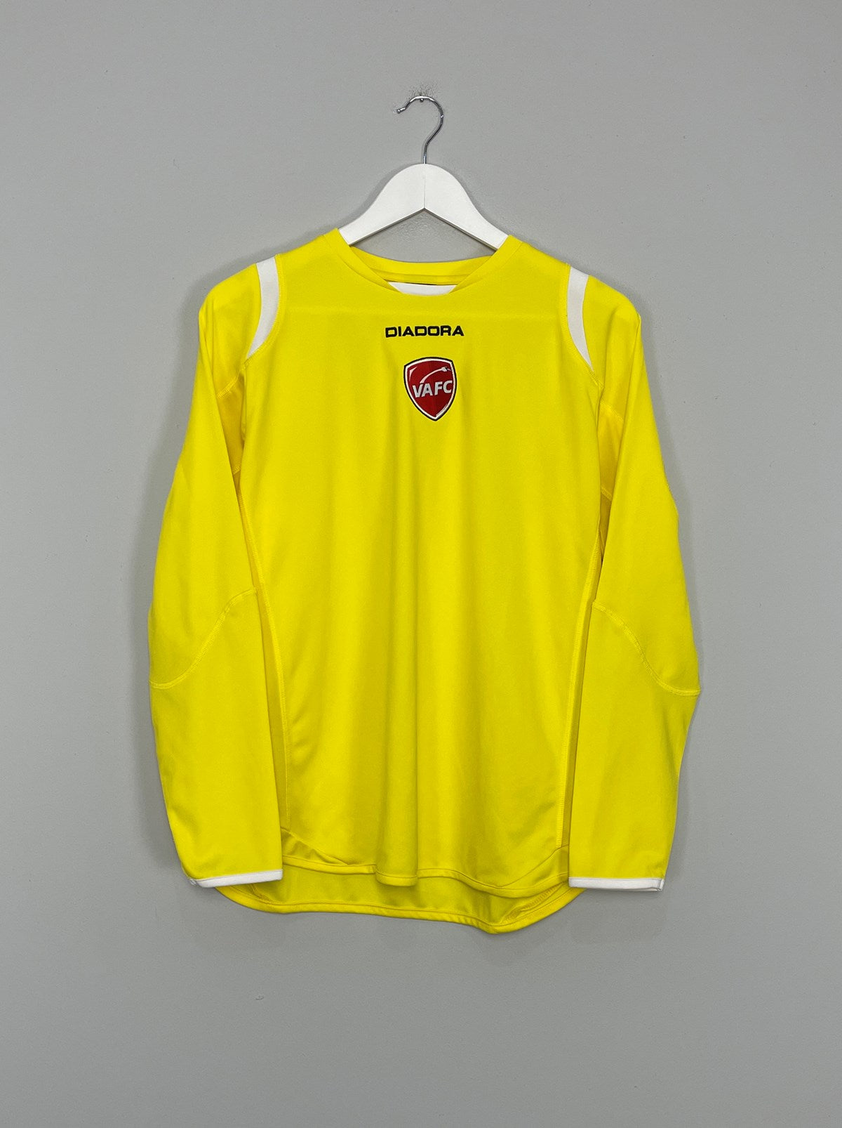 Shop 2007/08 VALENCIENNES L/S DIADORA TRAINING SHIRT (M), classic football shirts, vintage football shirts & retro soccer jerseys at Cult Kits