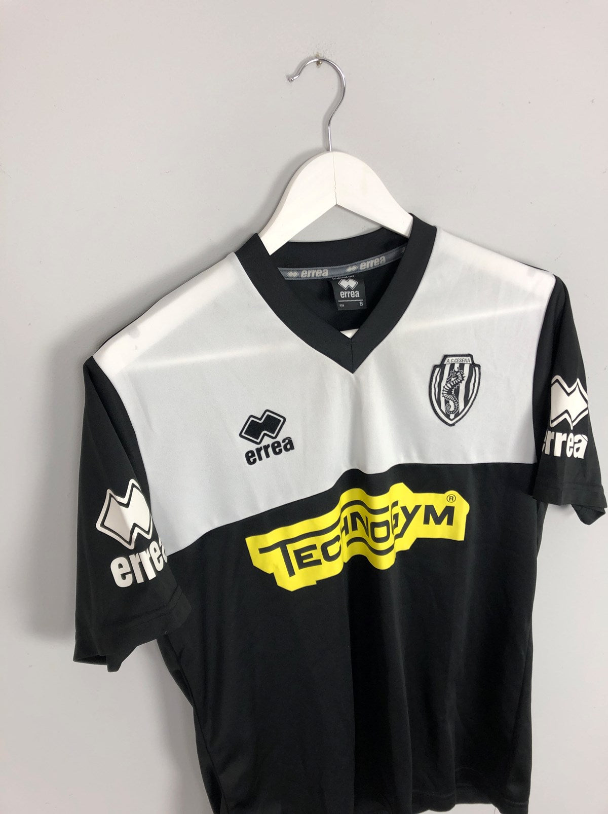Shop 2014/15 CESENA ERREA TRAINING SHIRT (S), classic football shirts, vintage football shirts & retro soccer jerseys at Cult Kits