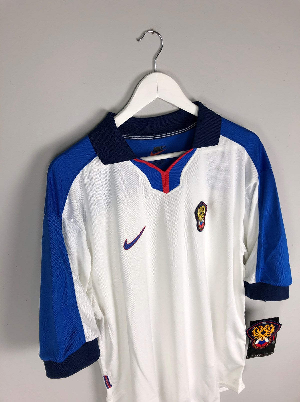 Shop 1998/00 RUSSIA *BNWT* HOME SHIRT (XL) NIKE, classic football shirts, vintage football shirts & retro soccer jerseys at Cult Kits