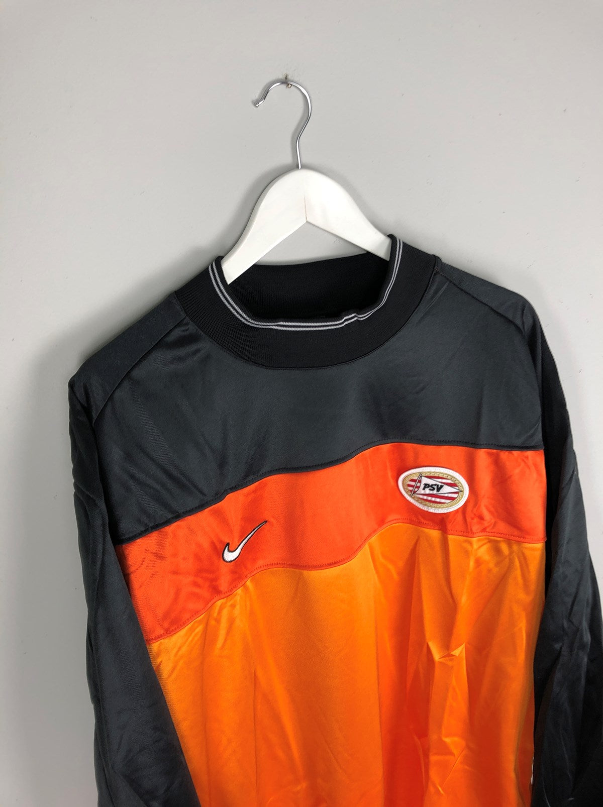 Shop 1998/00 PSV *PLAYER ISSUE* BNWT GK SHIRT (XL) NIKE, classic football shirts, vintage football shirts & retro soccer jerseys at Cult Kits