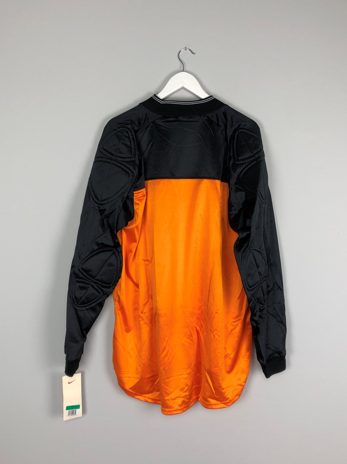 Shop 1998/00 PSV *PLAYER ISSUE* BNWT GK SHIRT (XL) NIKE, classic football shirts, vintage football shirts & retro soccer jerseys at Cult Kits