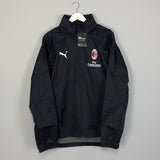 Shop 2019/20 AC MILAN *BNWT* RAIN JACKET (S) PUMA, classic football shirts, vintage football shirts & retro soccer jerseys at Cult Kits