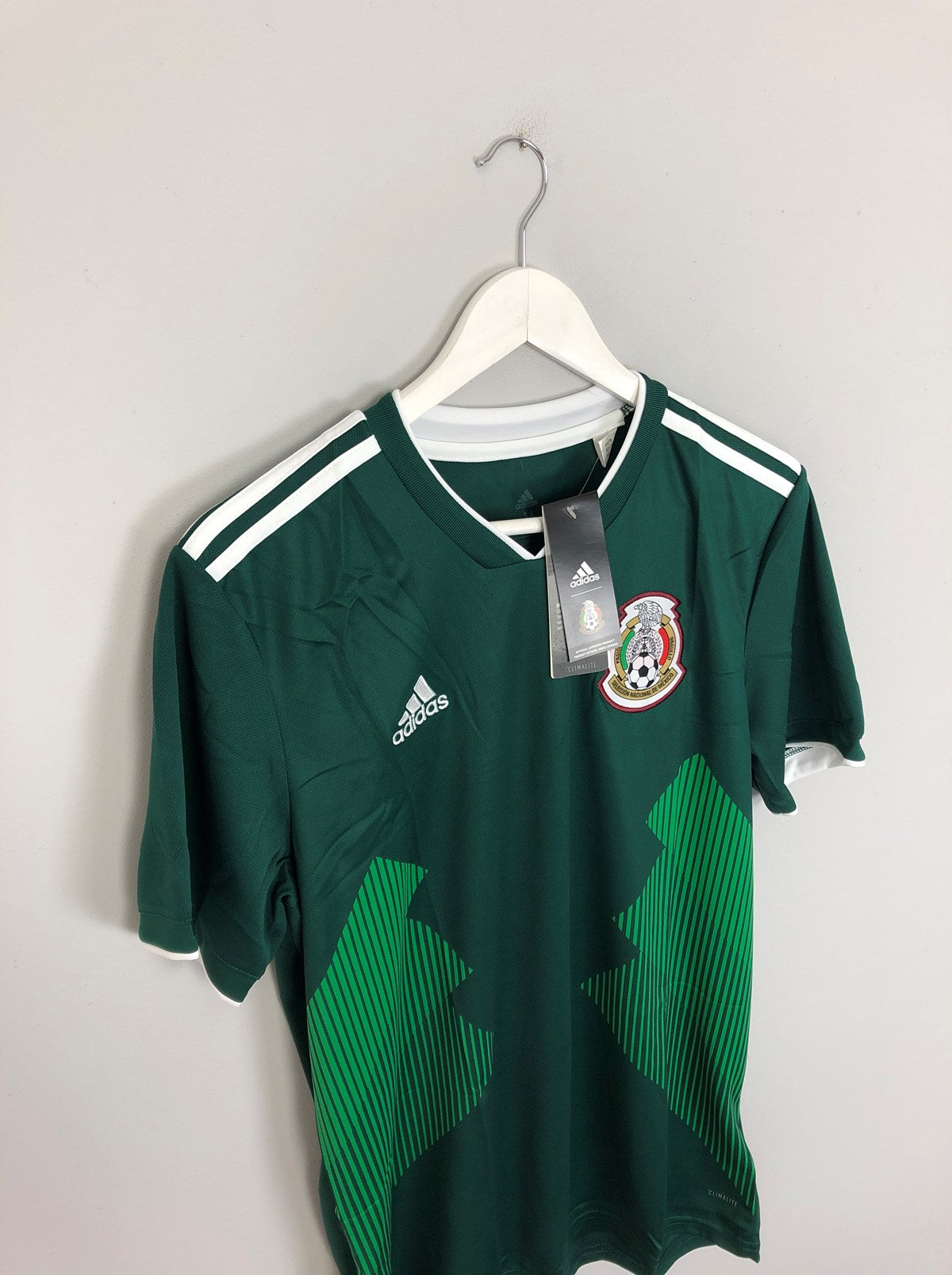 Shop 2017/18 MEXICO *BNWT* HOME SHIRT (L) ADIDAS, classic football shirts, vintage football shirts & retro soccer jerseys at Cult Kits