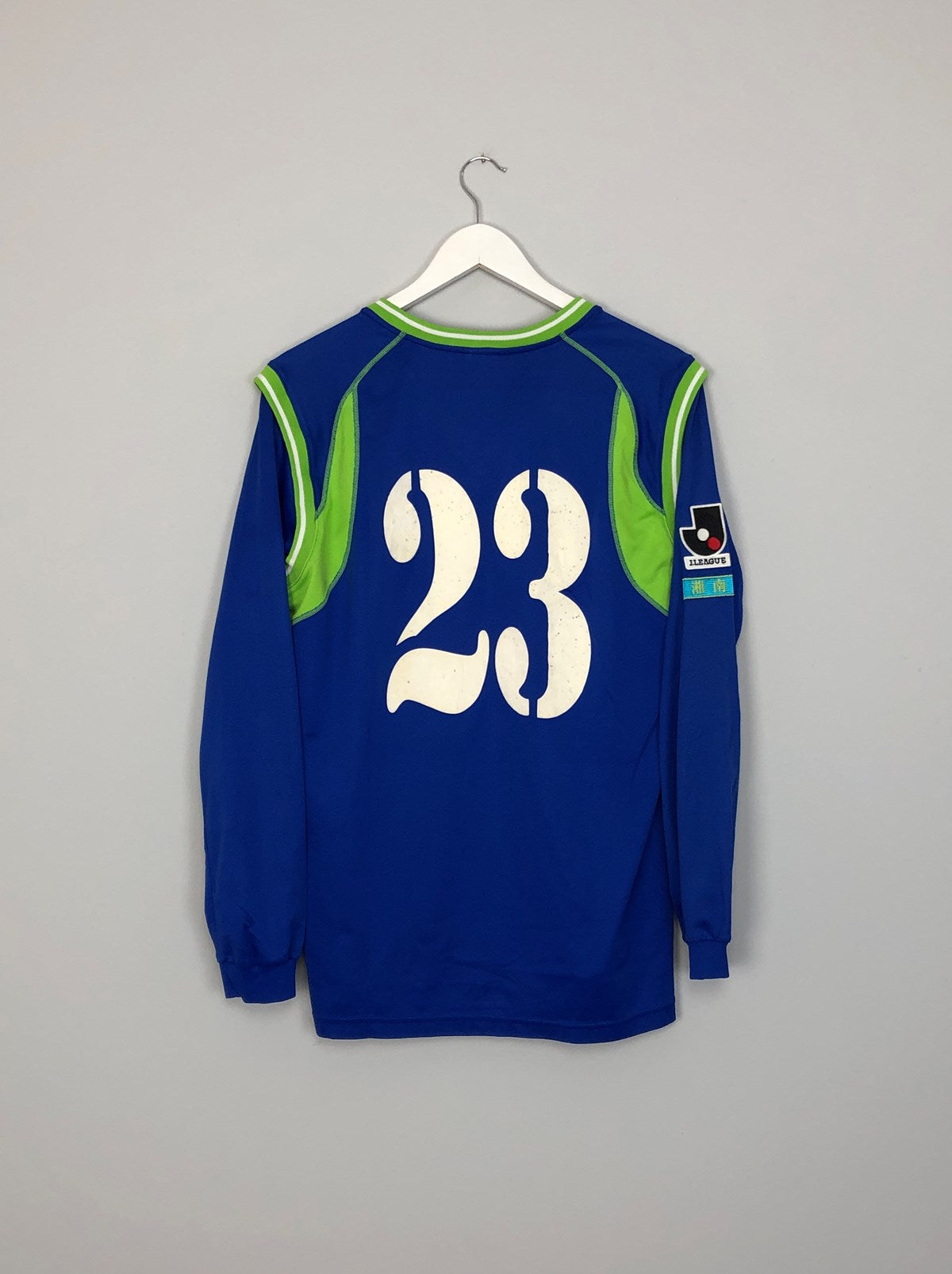 Shop 2003 SHONAN BELLMARE #23 *PLAYER ISSUE* L/S HOME SHIRT (M) PUMA, classic football shirts, vintage football shirts & retro soccer jerseys at Cult Kits