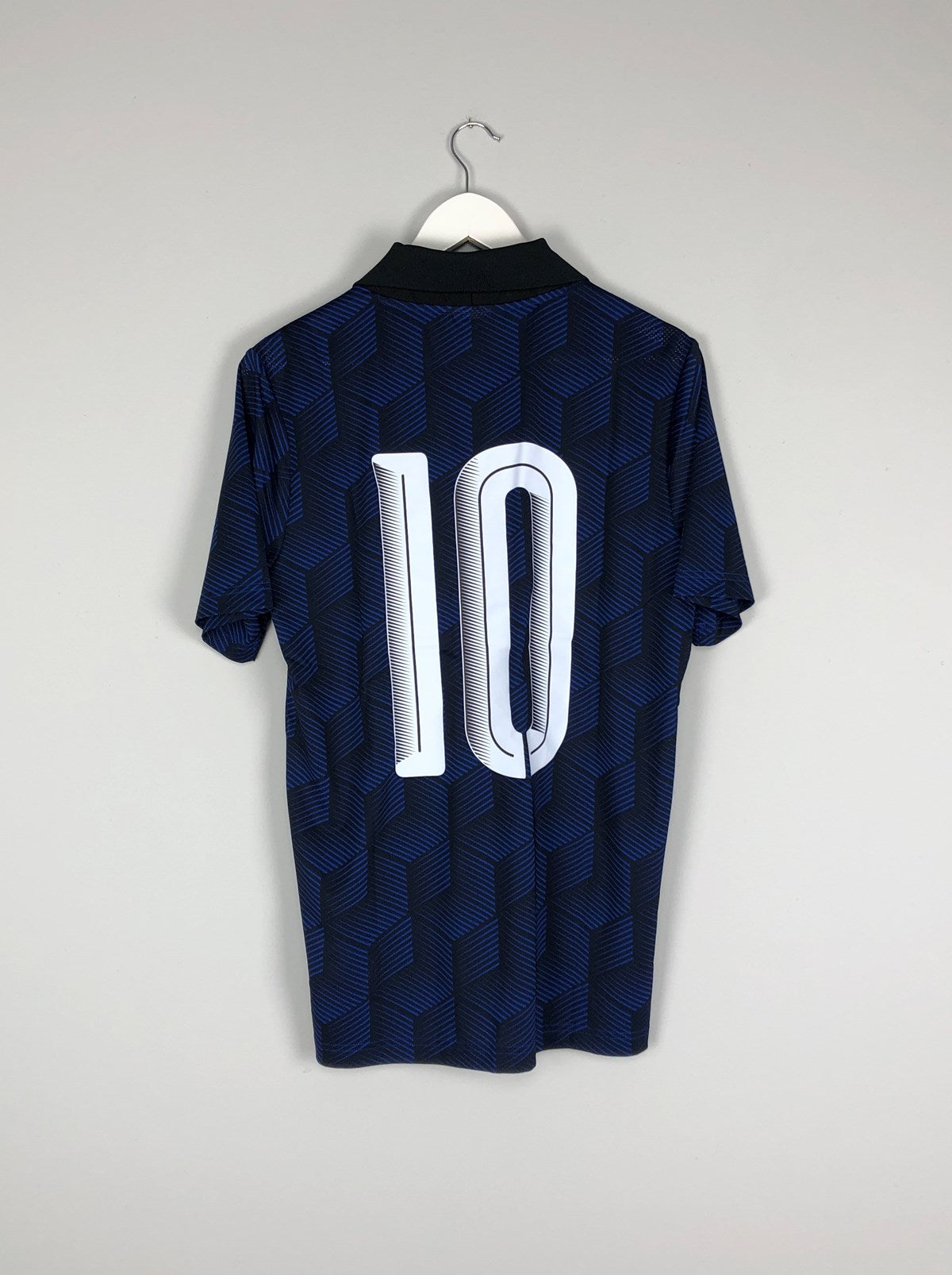 Shop 2004/05 Puma *BNWT* Template Shirt (Multiple Sizes), classic football shirts, vintage football shirts & retro soccer jerseys at Cult Kits