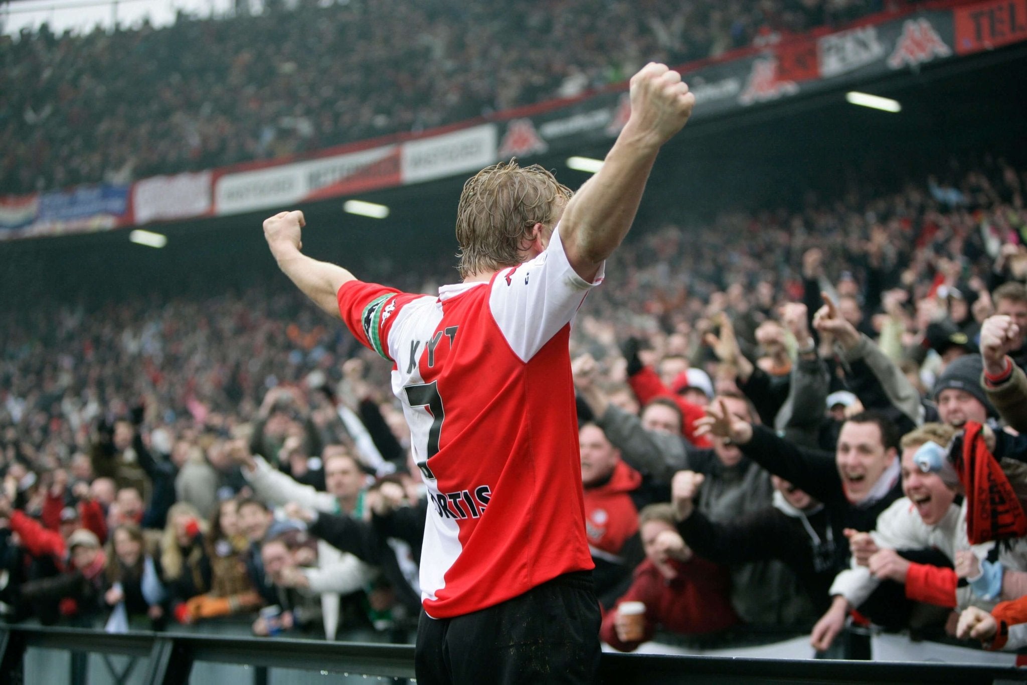 Dirk Kuyt and the art of going out on a high - Cult Kits