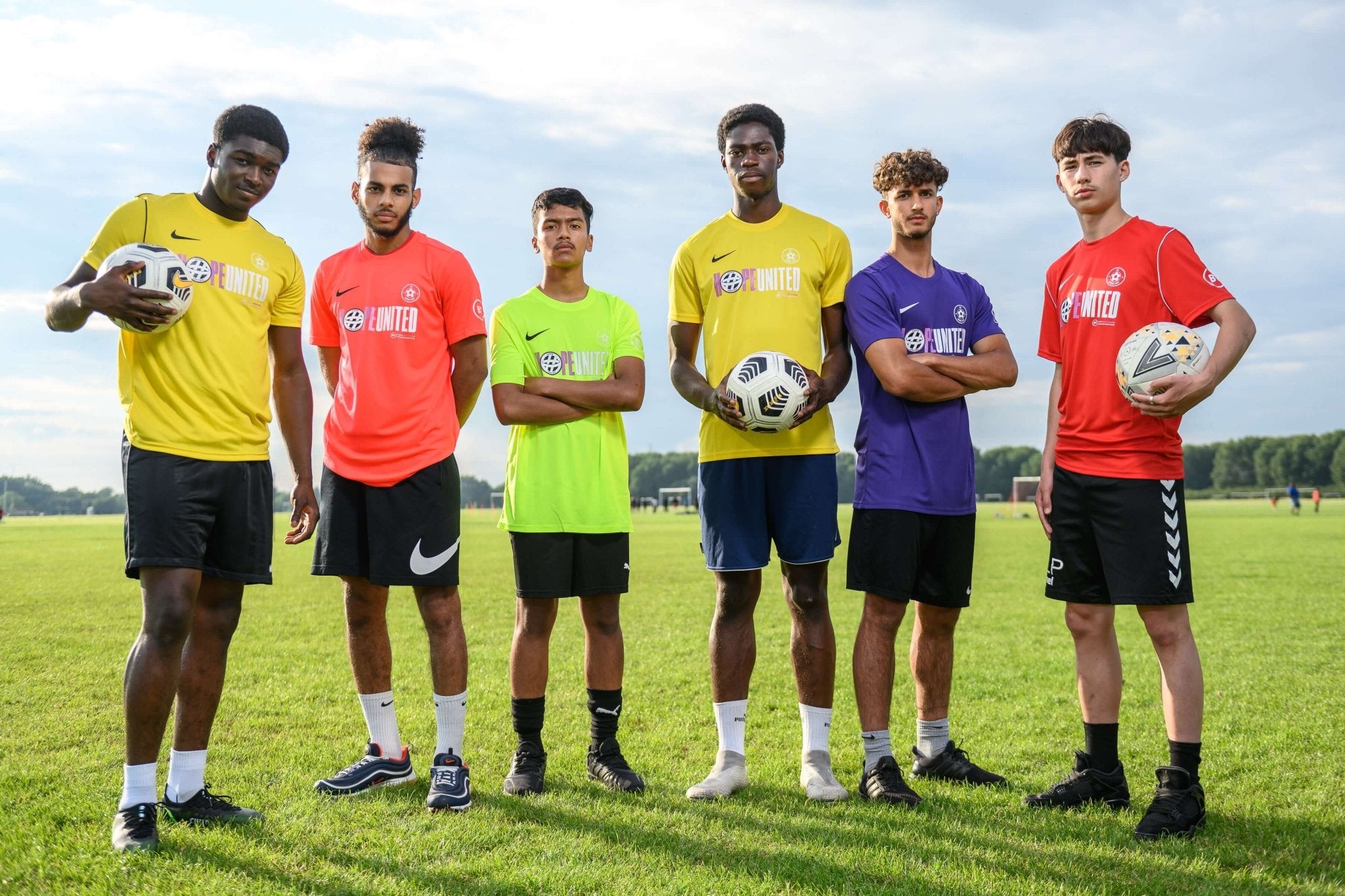 THE BOROUGH CUP - Cult Kits