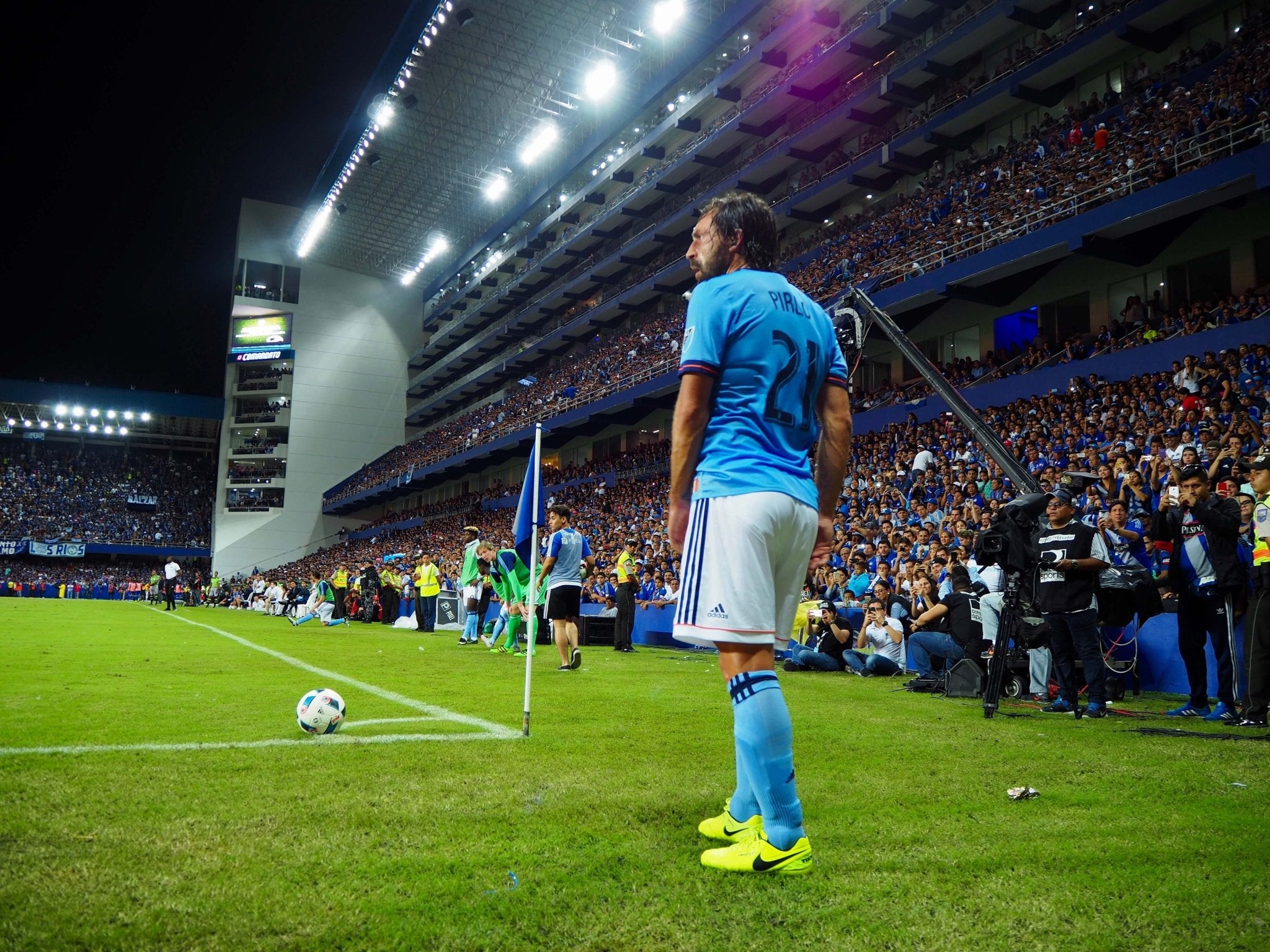 The day I took Pirlo's photograph - Cult Kits