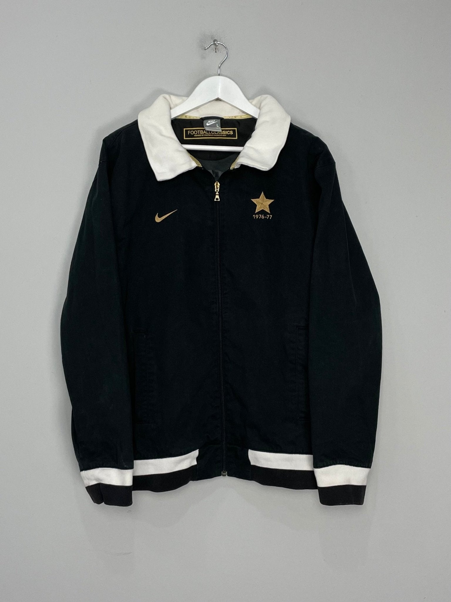 Shop 1976/77 JUVENTUS TRIBUTE JACKET (L) NIKE, classic football shirts, vintage football shirts & retro soccer jerseys at Cult Kits