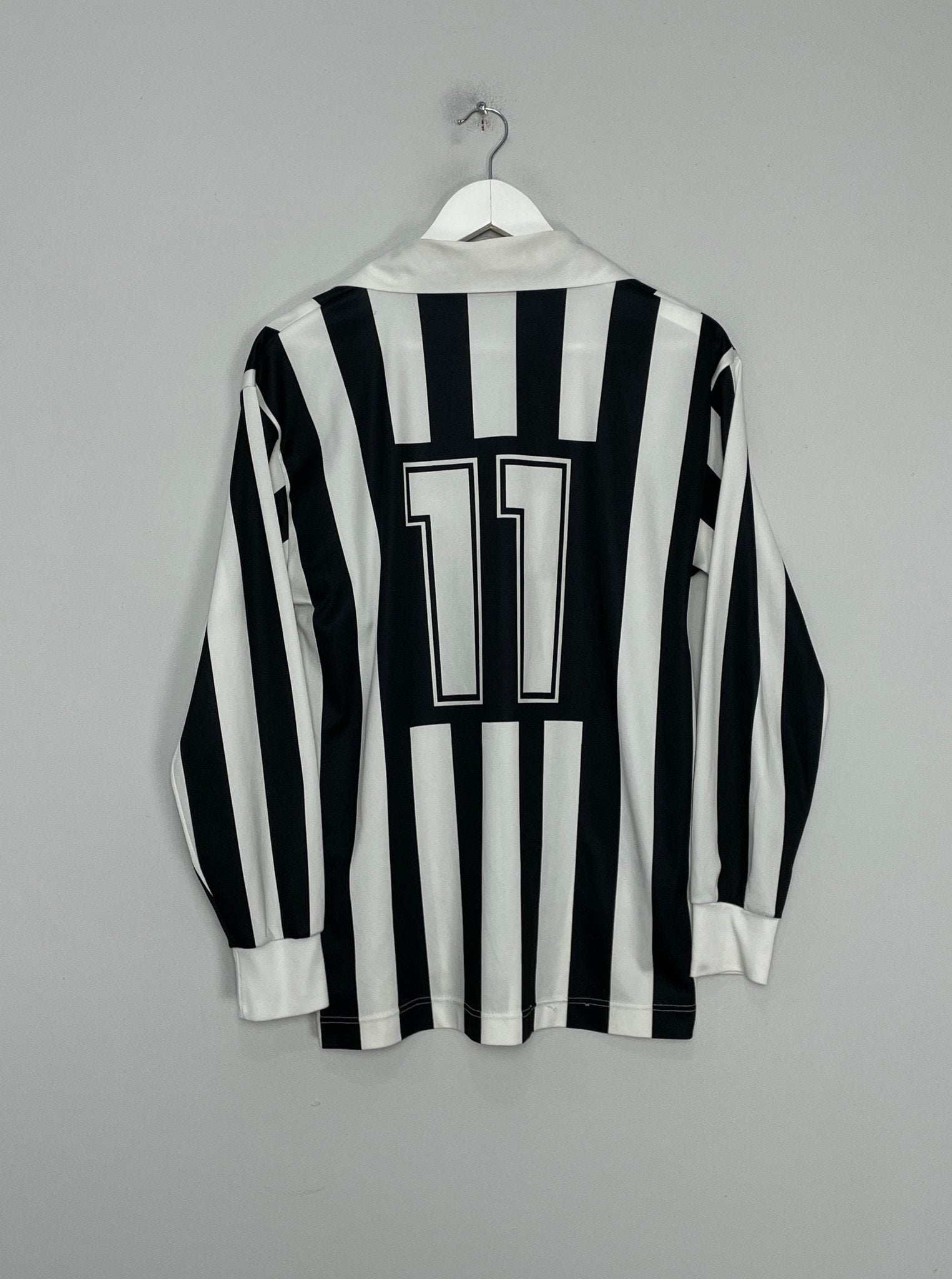 Shop 1989/90 JUVENTUS #11 L/S HOME SHIRT (M) KAPPA, classic football shirts, vintage football shirts & retro soccer jerseys at Cult Kits