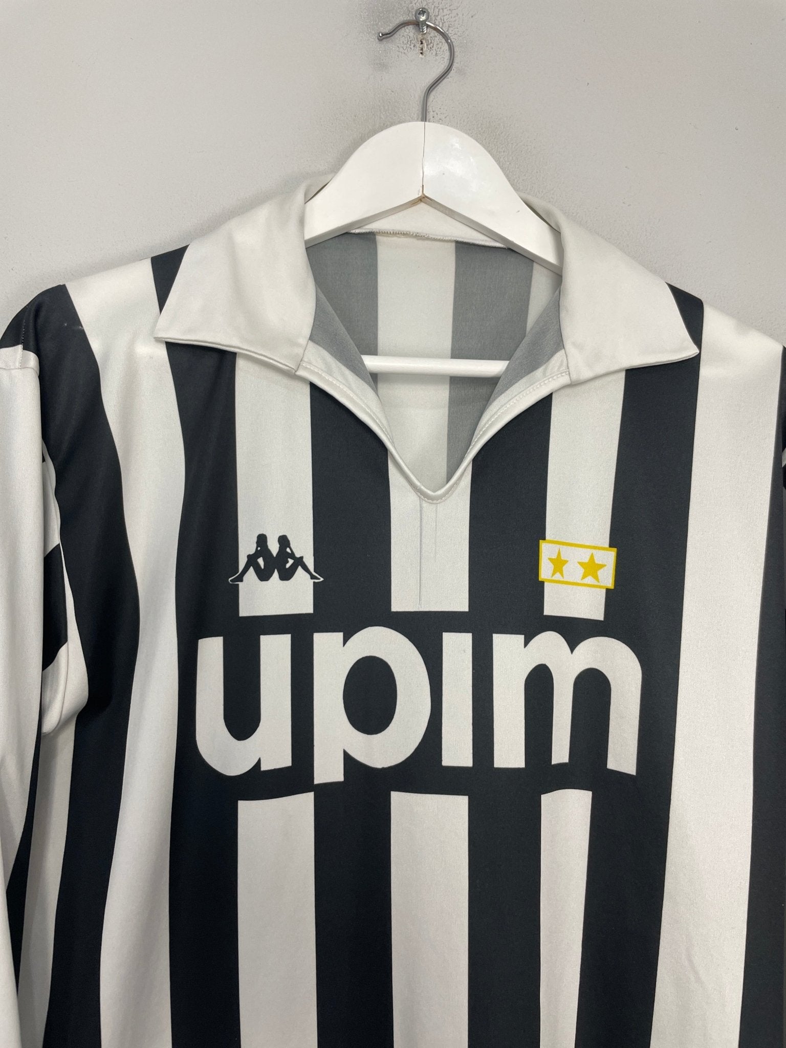 Shop 1989/90 JUVENTUS #11 L/S HOME SHIRT (M) KAPPA, classic football shirts, vintage football shirts & retro soccer jerseys at Cult Kits