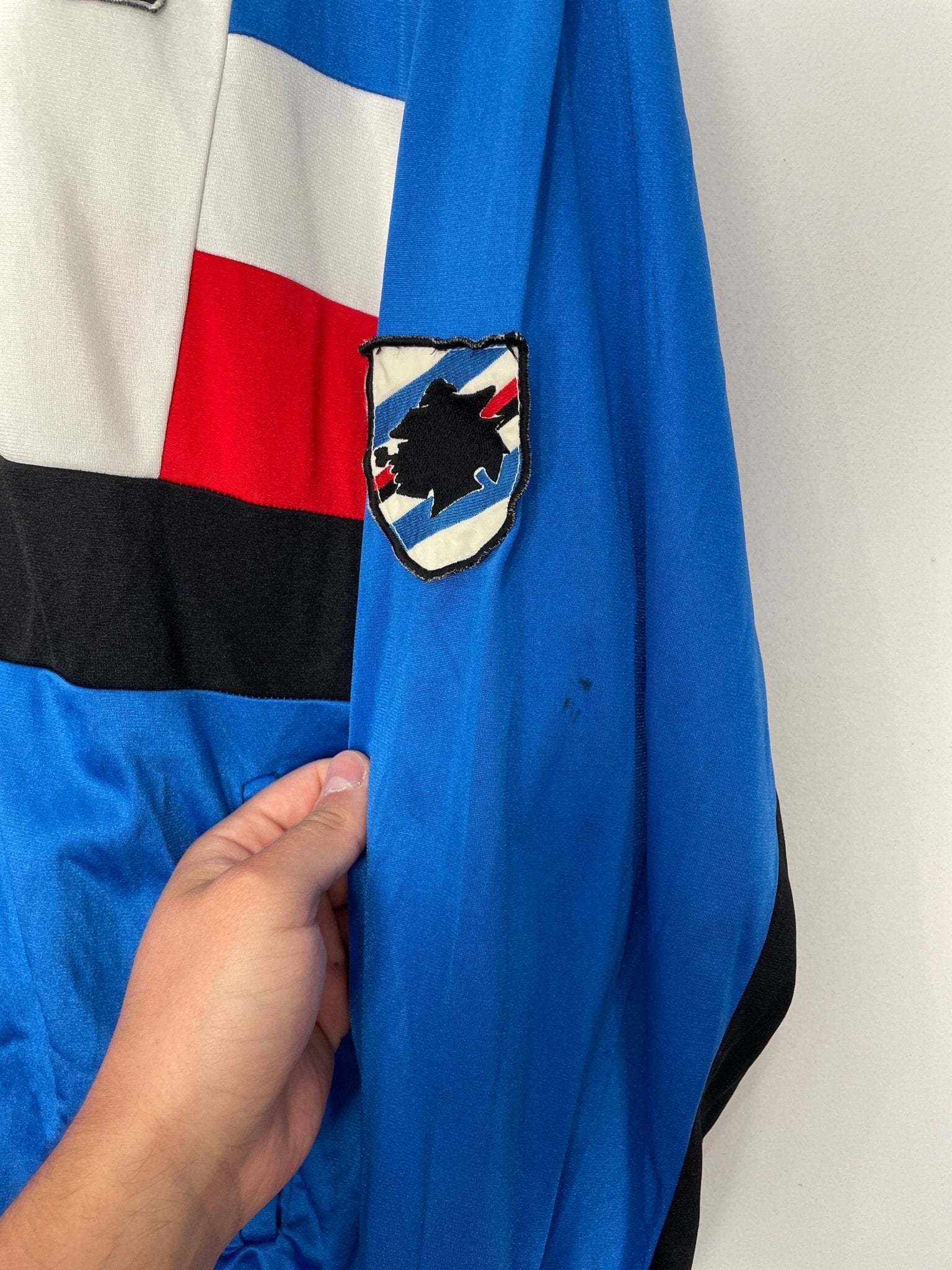 Shop 1990/91 SAMPDORIA TRACK JACKET (L) ASICS, classic football shirts, vintage football shirts & retro soccer jerseys at Cult Kits