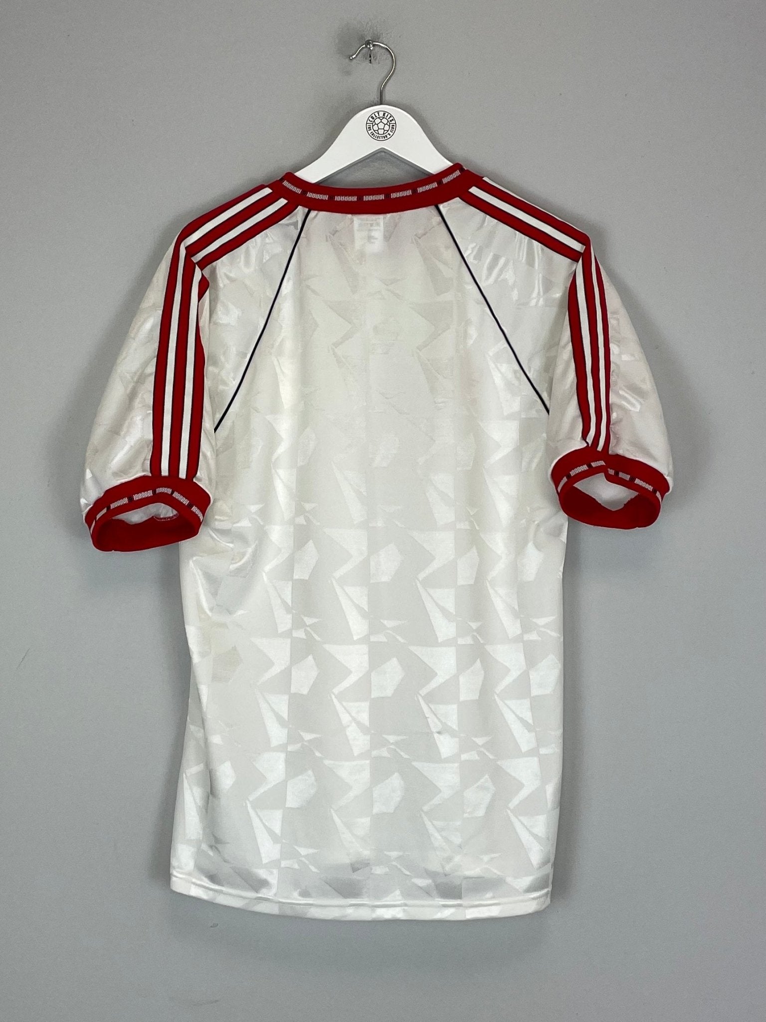 Shop 1991 MANCHESTER UNITED ECWC AWAY SHIRT (L) ADIDAS, classic football shirts, vintage football shirts & retro soccer jerseys at Cult Kits