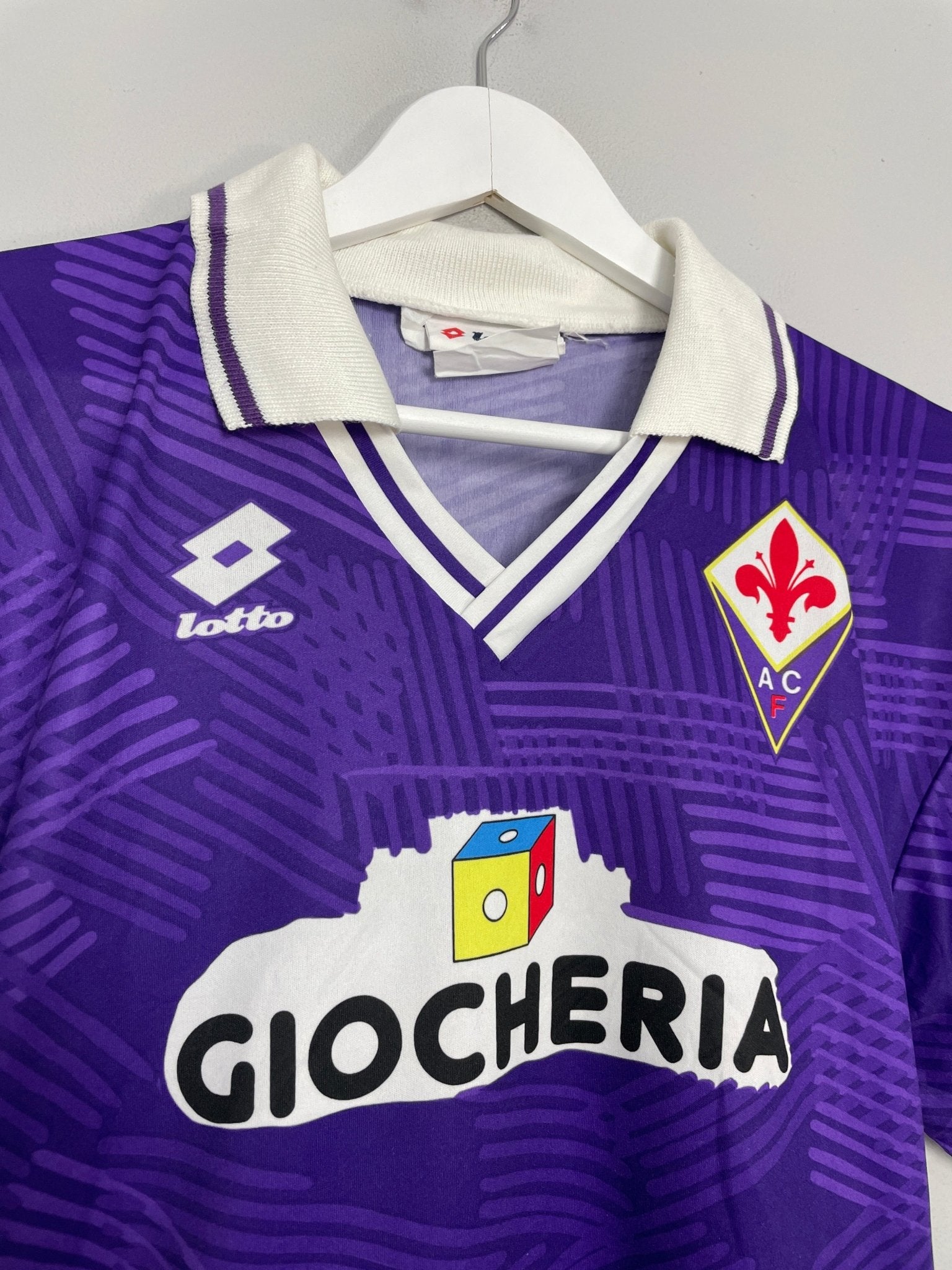 Shop 1991/92 FIORENTINA HOME SHIRT (M) LOTTO, classic football shirts, vintage football shirts & retro soccer jerseys at Cult Kits