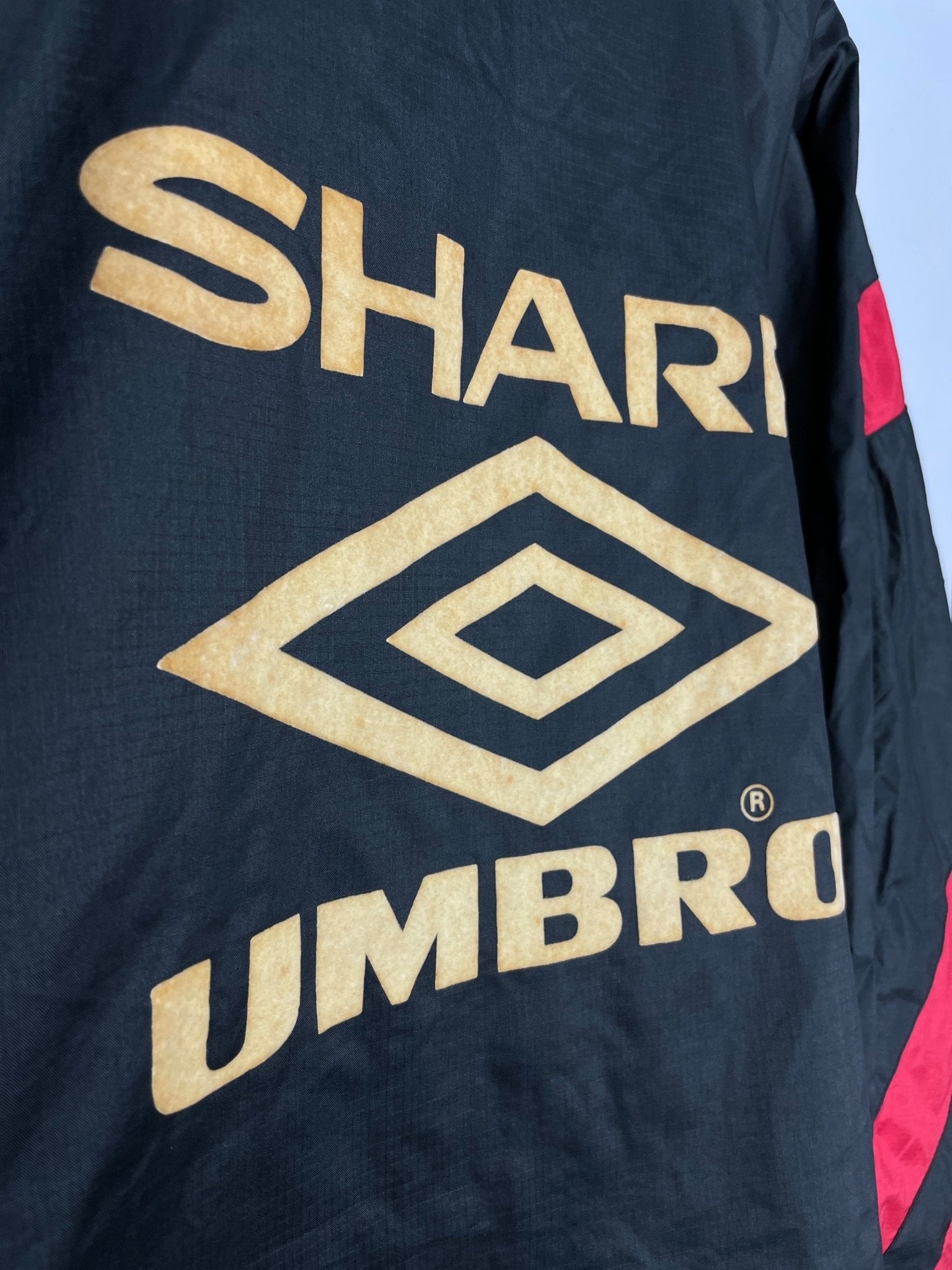 Shop 1992/93 MANCHESTER UNITED TRACK JACKET (XL) UMBRO, classic football shirts, vintage football shirts & retro soccer jerseys at Cult Kits