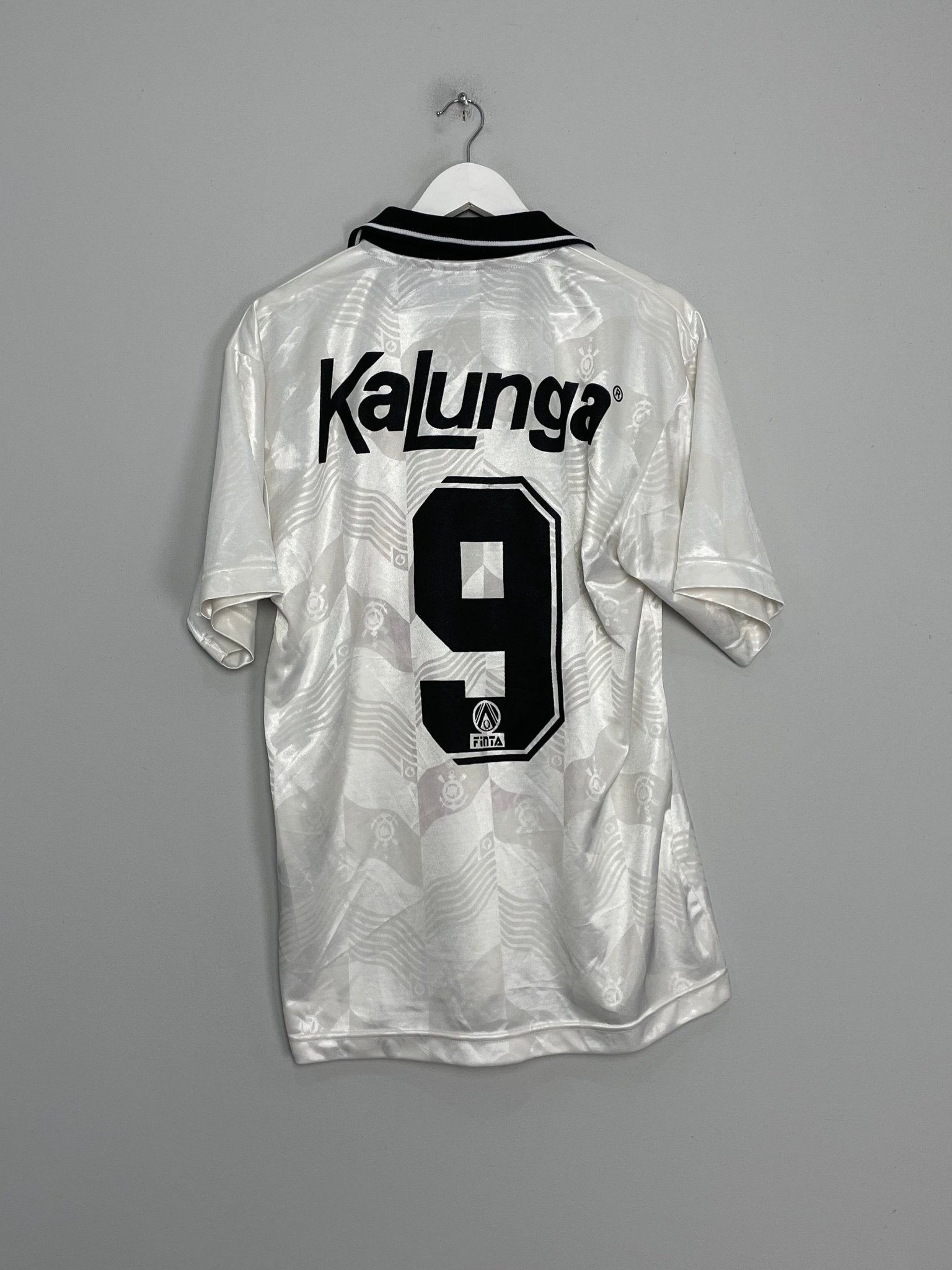 Shop 1992/94 CORINTHIANS #9 HOME SHIRT (L) FINTA, classic football shirts, vintage football shirts & retro soccer jerseys at Cult Kits