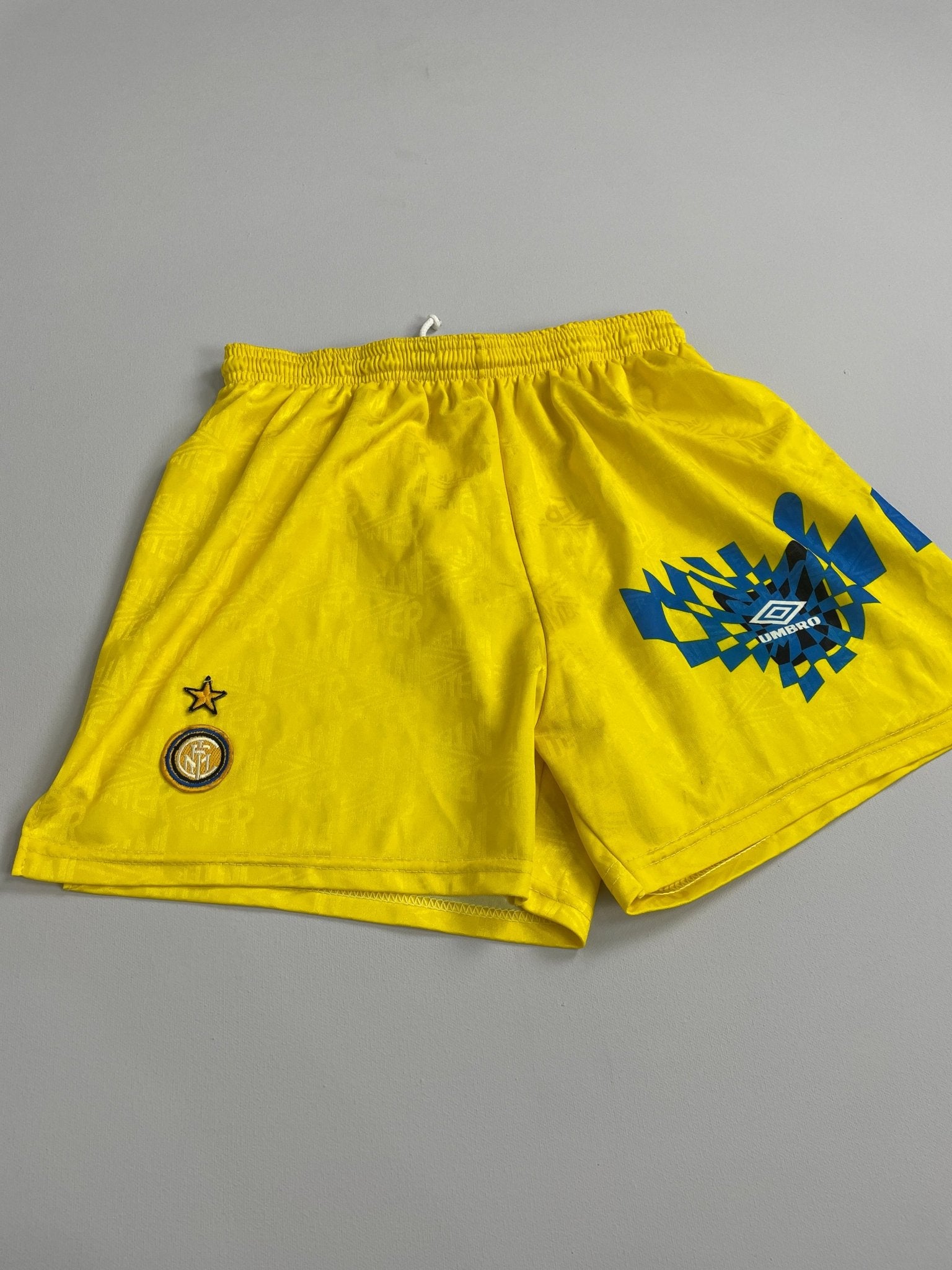 Shop 1992/94 INTER MILAN AWAY SHORTS (S) UMBRO, classic football shirts, vintage football shirts & retro soccer jerseys at Cult Kits