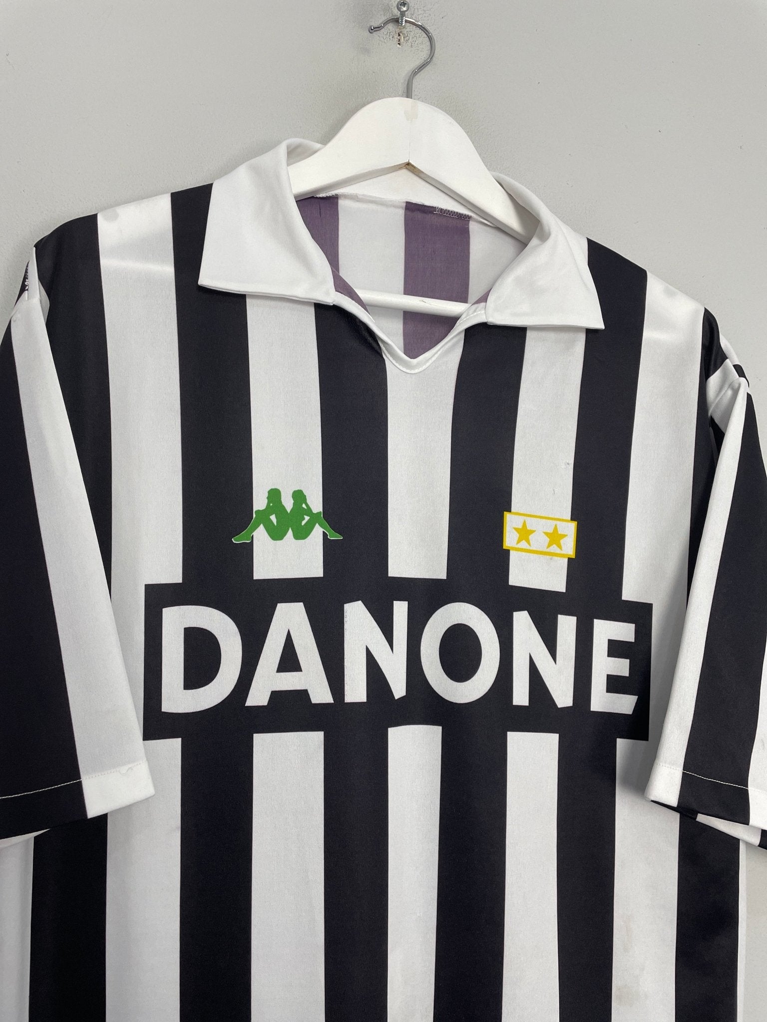 Shop 1992/94 JUVENTUS HOME SHIRT (L) KAPPA, classic football shirts, vintage football shirts & retro soccer jerseys at Cult Kits