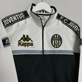 Shop 1992/94 JUVENTUS TRACK JACKET (M) KAPPA, classic football shirts, vintage football shirts & retro soccer jerseys at Cult Kits