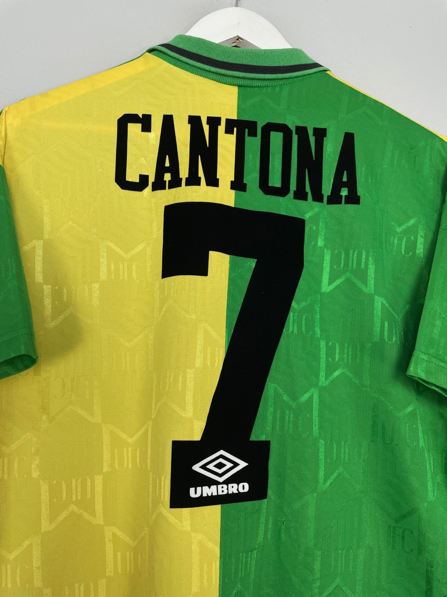 Shop 1992/94 MANCHESTER UNITED CANTONA #7 AWAY SHIRT (M) UMBRO, classic football shirts, vintage football shirts & retro soccer jerseys at Cult Kits