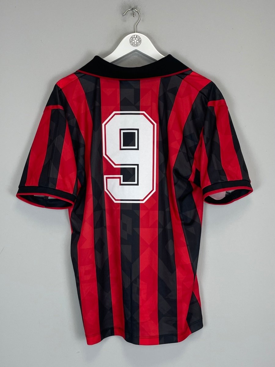 1993/94 AC MILAN 9 HOME SHIRT (L) LOTTO - Cult Kits - Large - Buy Vintage Football Shirts, Authentic Retro Football Shirts For Sale, Classic Football Shirts & Soccer Jersey