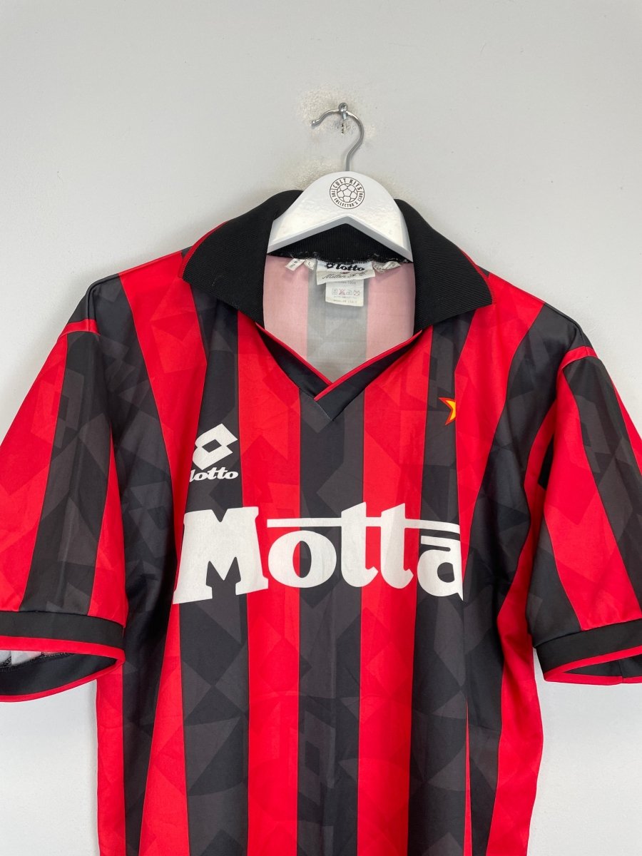 1993/94 AC MILAN 9 HOME SHIRT (L) LOTTO - Cult Kits - Large - Buy Vintage Football Shirts, Authentic Retro Football Shirts For Sale, Classic Football Shirts & Soccer Jersey