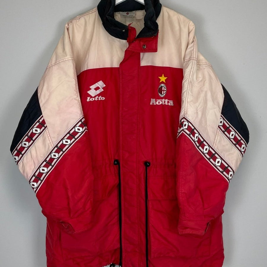 1993/94 AC MILAN BENCH COAT (L) LOTTO - Cult Kits - Large - Buy Vintage Football Shirts, Authentic Retro Football Shirts For Sale, Classic Football Shirts & Soccer Jersey