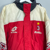 Shop 1993/94 AC MILAN PADDED BENCH COAT (L) LOTTO, classic football shirts, vintage football shirts & retro soccer jerseys at Cult Kits