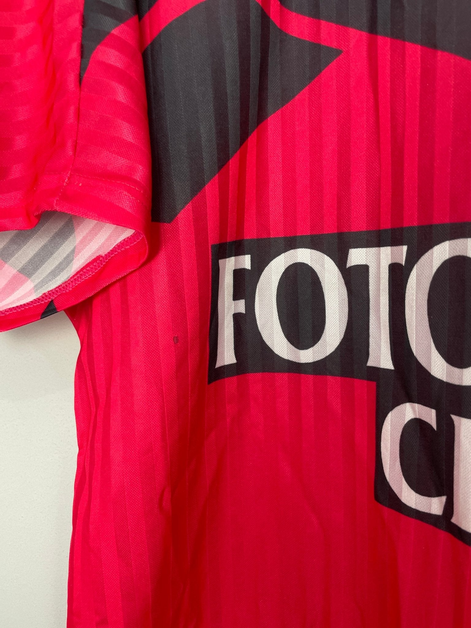 Shop 1993/94 NEUCHATEL XAMAX HOME SHIRT (M) REEBOK, classic football shirts, vintage football shirts & retro soccer jerseys at Cult Kits