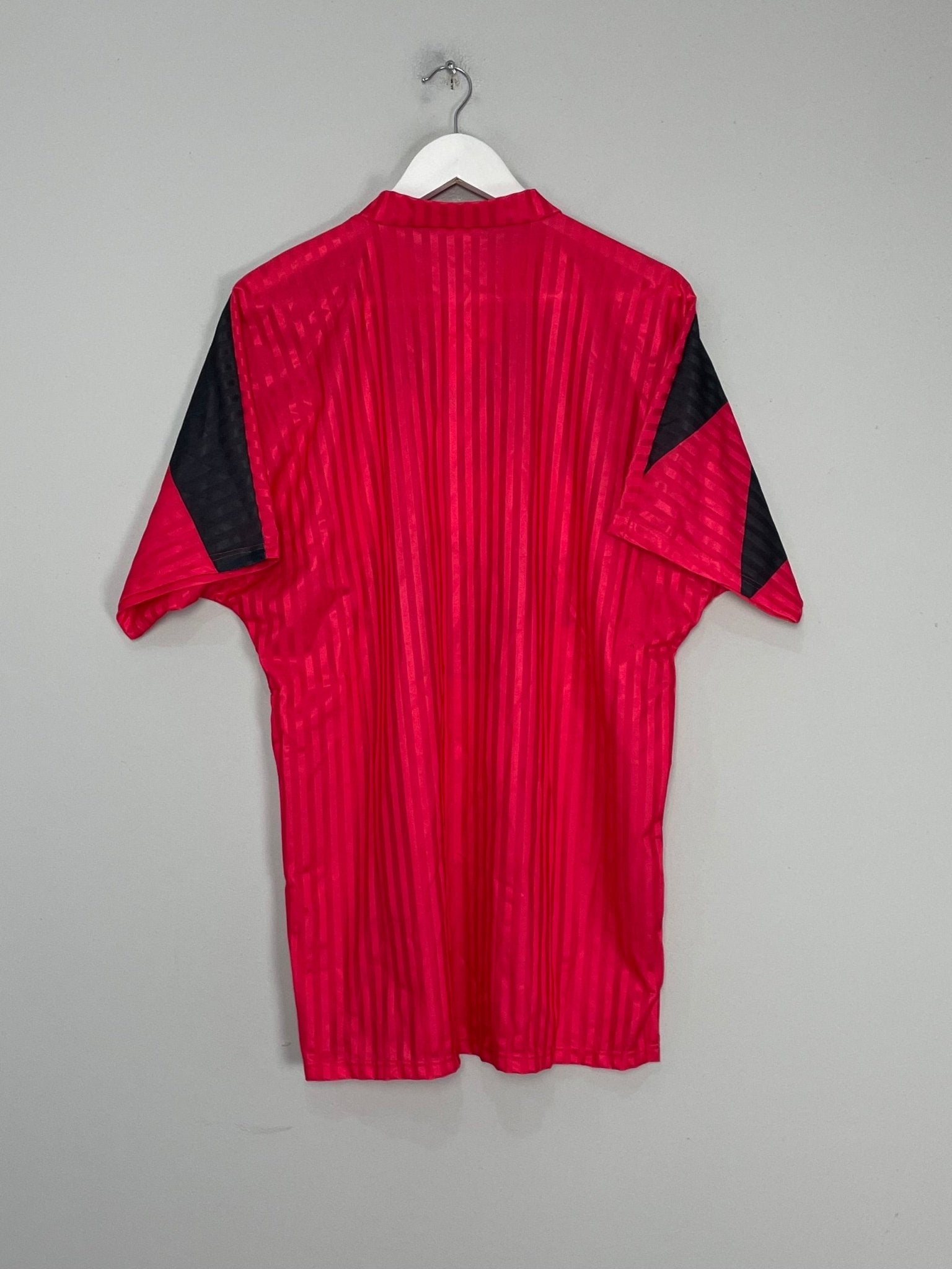 Shop 1993/94 NEUCHATEL XAMAX HOME SHIRT (M) REEBOK, classic football shirts, vintage football shirts & retro soccer jerseys at Cult Kits