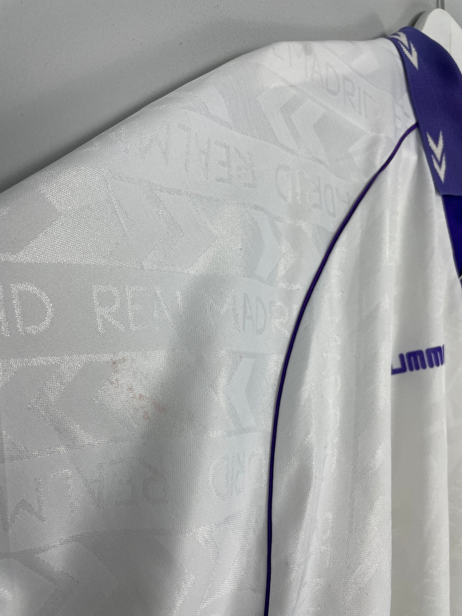 Shop 1993/94 REAL MADRID HOME SHIRT (XL) HUMMEL, classic football shirts, vintage football shirts & retro soccer jerseys at Cult Kits