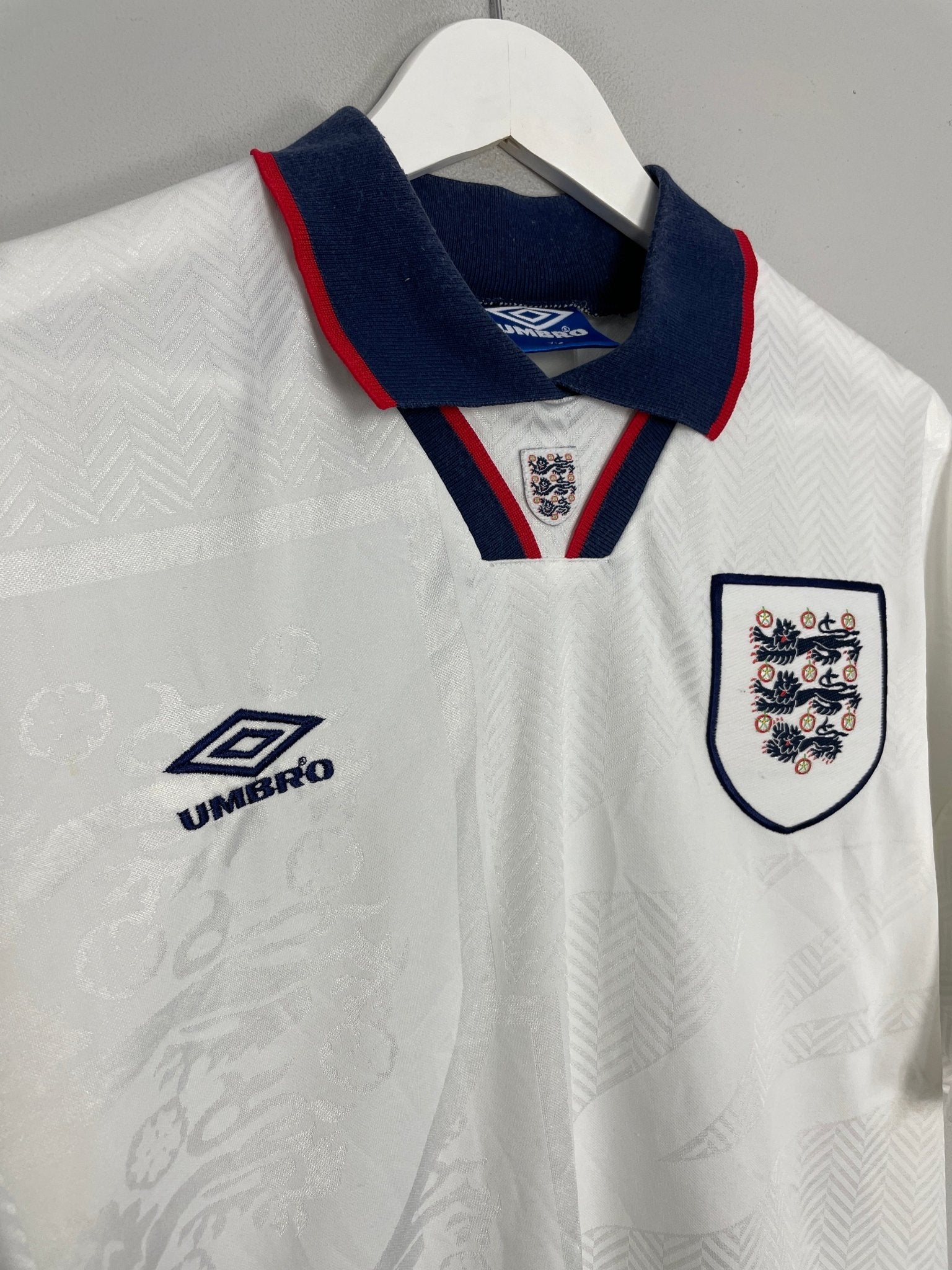 Shop 1993/95 ENGLAND HOME SHIRT (XL) UMBRO, classic football shirts, vintage football shirts & retro soccer jerseys at Cult Kits