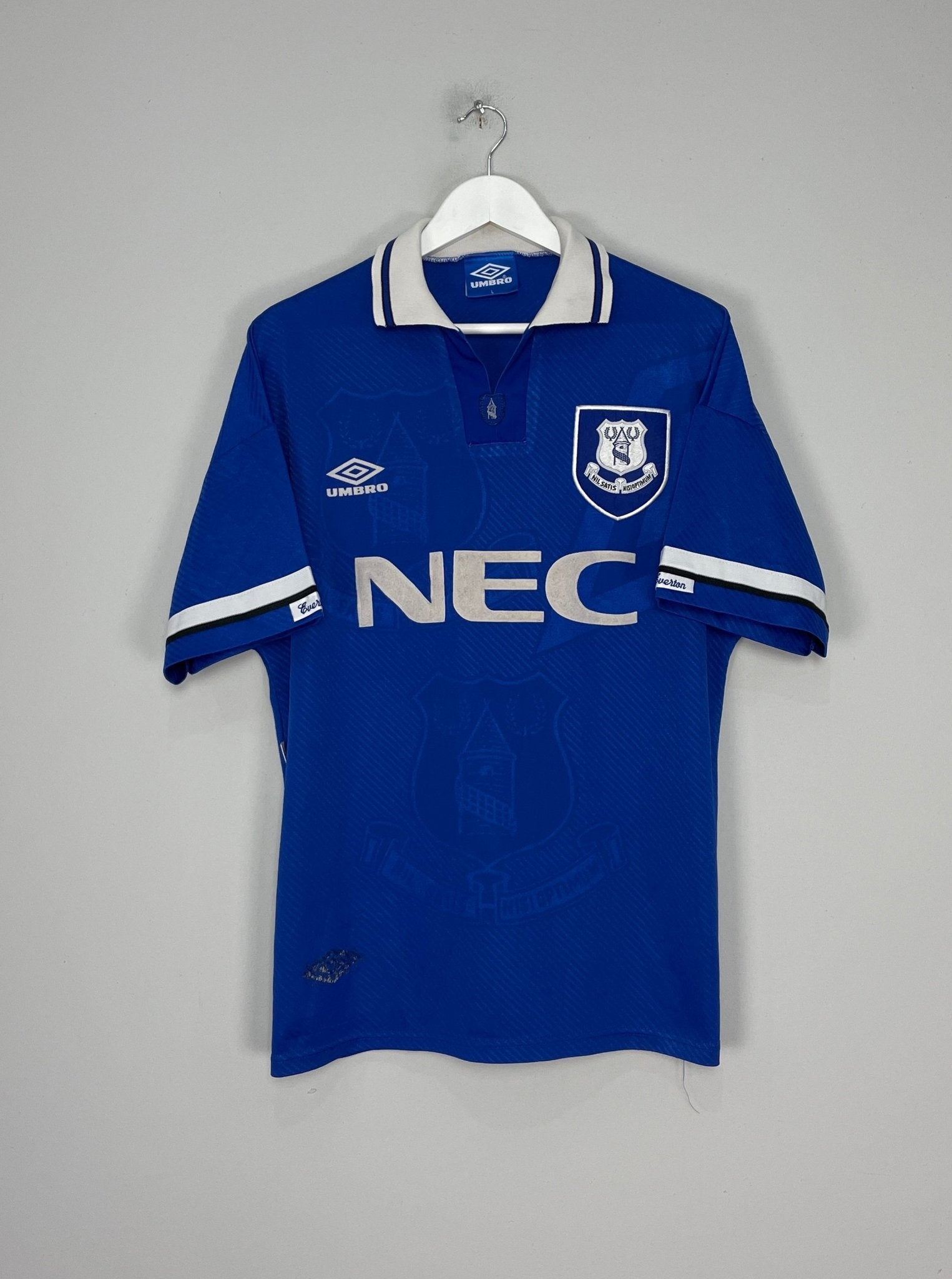 Shop 1993/95 EVERTON HOME SHIRT (L) UMBRO, classic football shirts, vintage football shirts & retro soccer jerseys at Cult Kits