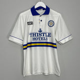 Shop 1993/95 LEEDS UNITED HOME SHIRT (M) ASICS, classic football shirts, vintage football shirts & retro soccer jerseys at Cult Kits