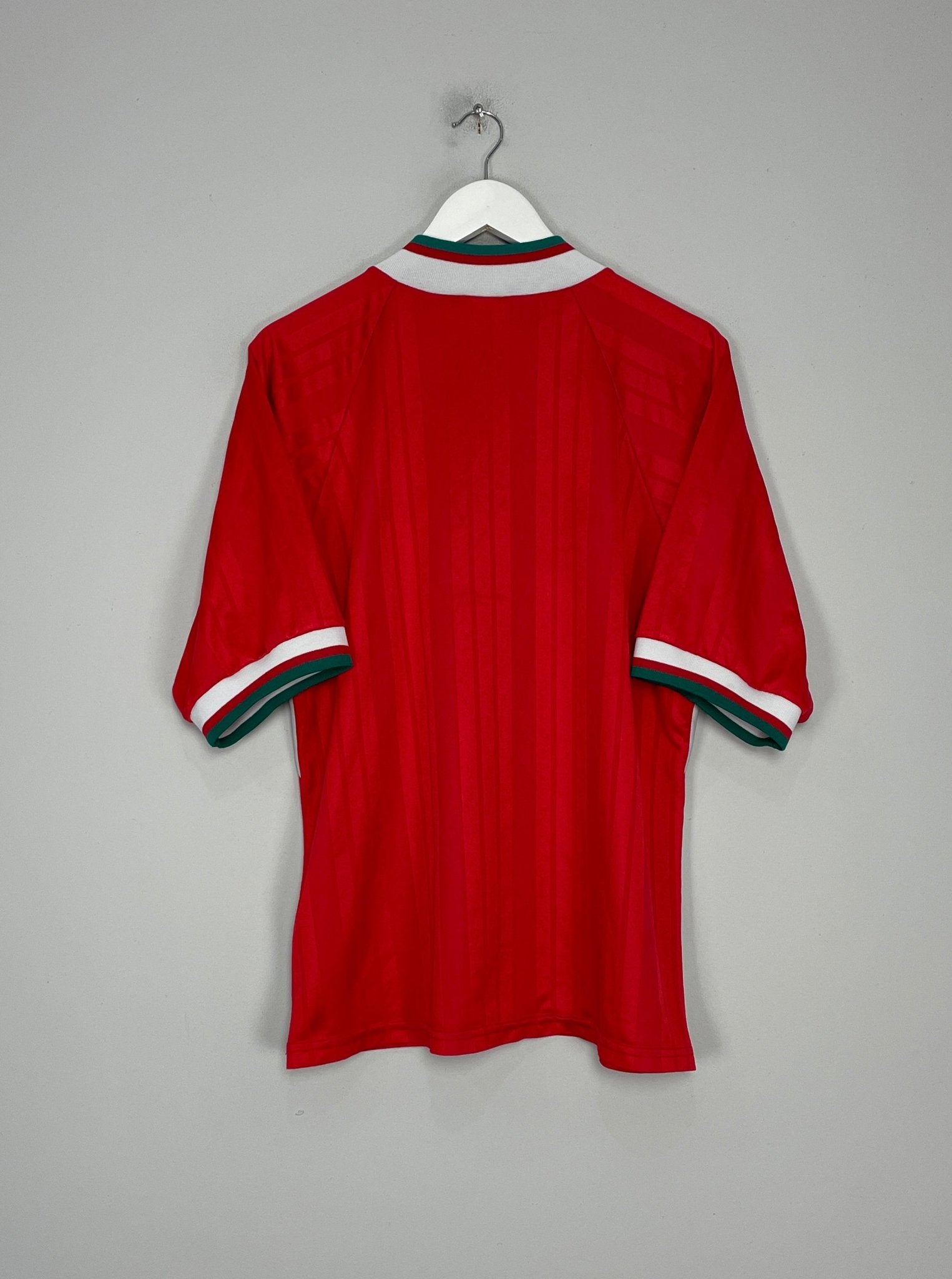 Shop 1993/95 LIVERPOOL HOME SHIRT (XL) ADIDAS, classic football shirts, vintage football shirts & retro soccer jerseys at Cult Kits