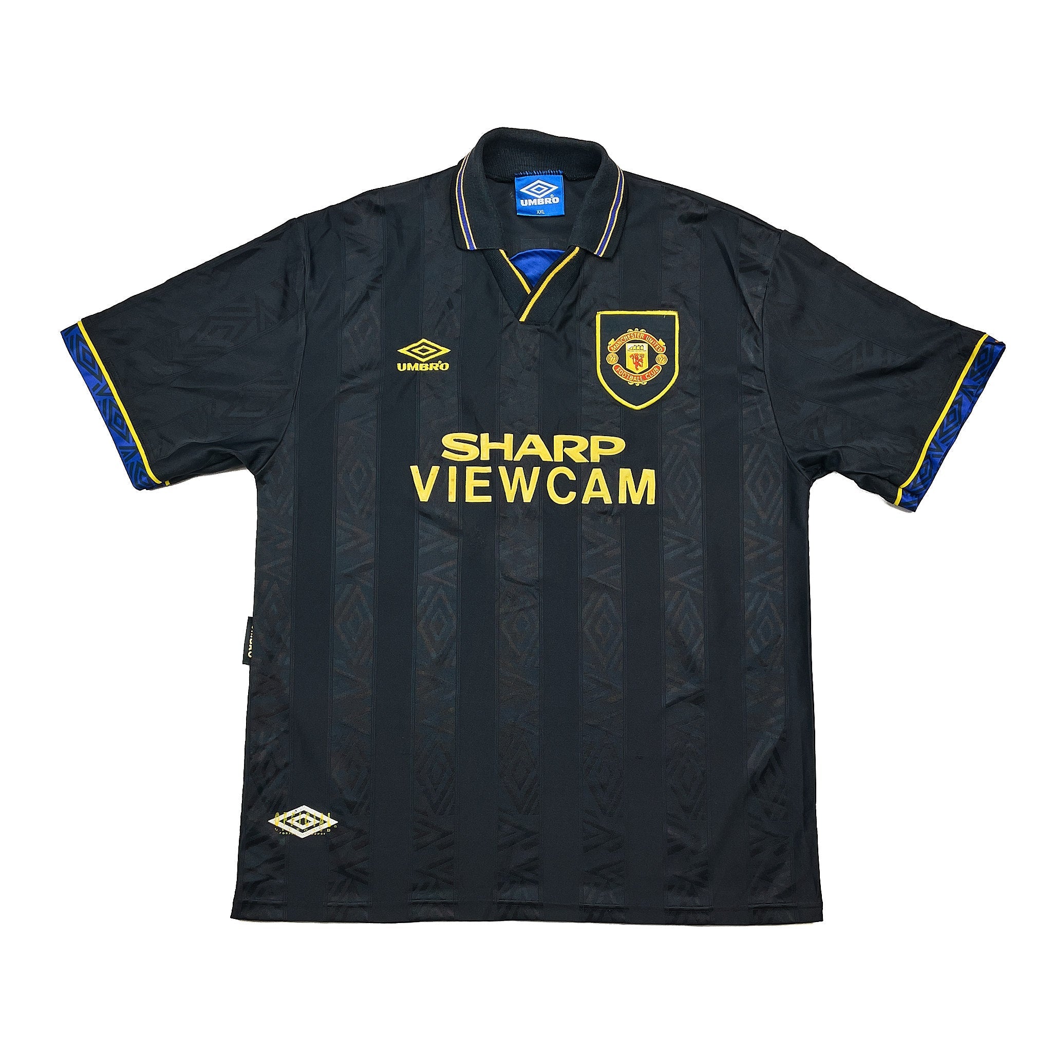 Buy 1993/95 Manchester United Cantona 7 Away Shirt (XXL) Umbro ~ Free worldwide shipping ~ Authentic Vintage Football Shirts from Cult Kits