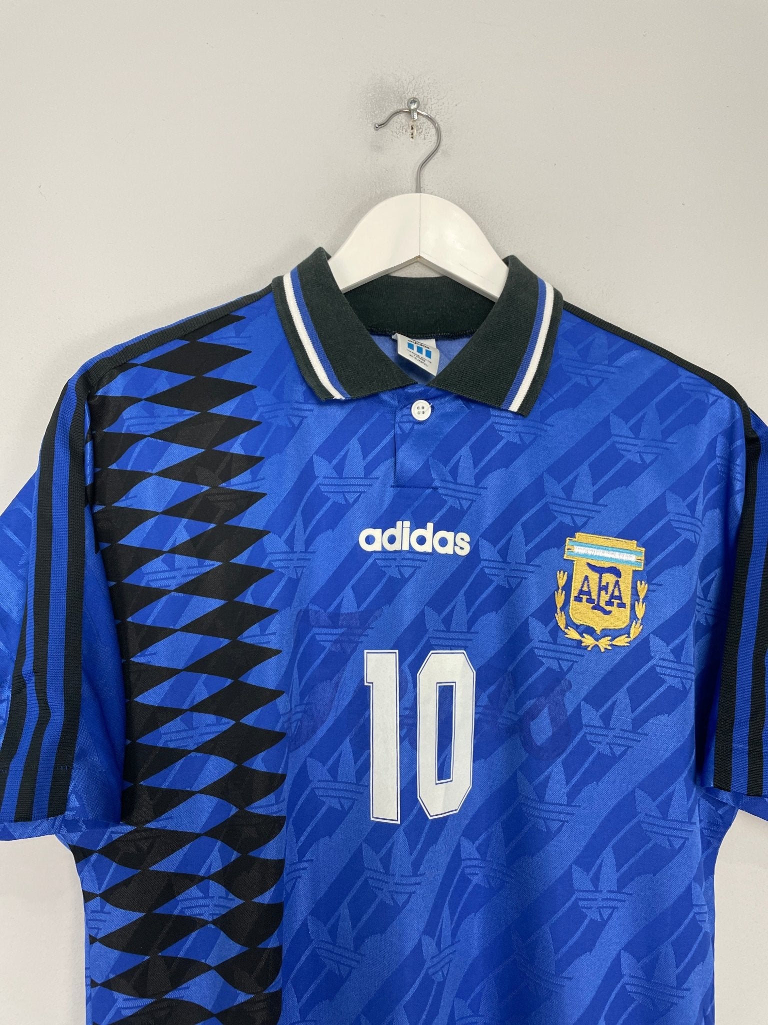 Shop 1994 ARGENTINA MARADONA #10 AWAY SHIRT (M) ADIDAS, classic football shirts, vintage football shirts & retro soccer jerseys at Cult Kits
