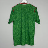 Shop 1994 MEXICO HOME SHIRT (M) UMBRO, classic football shirts, vintage football shirts & retro soccer jerseys at Cult Kits