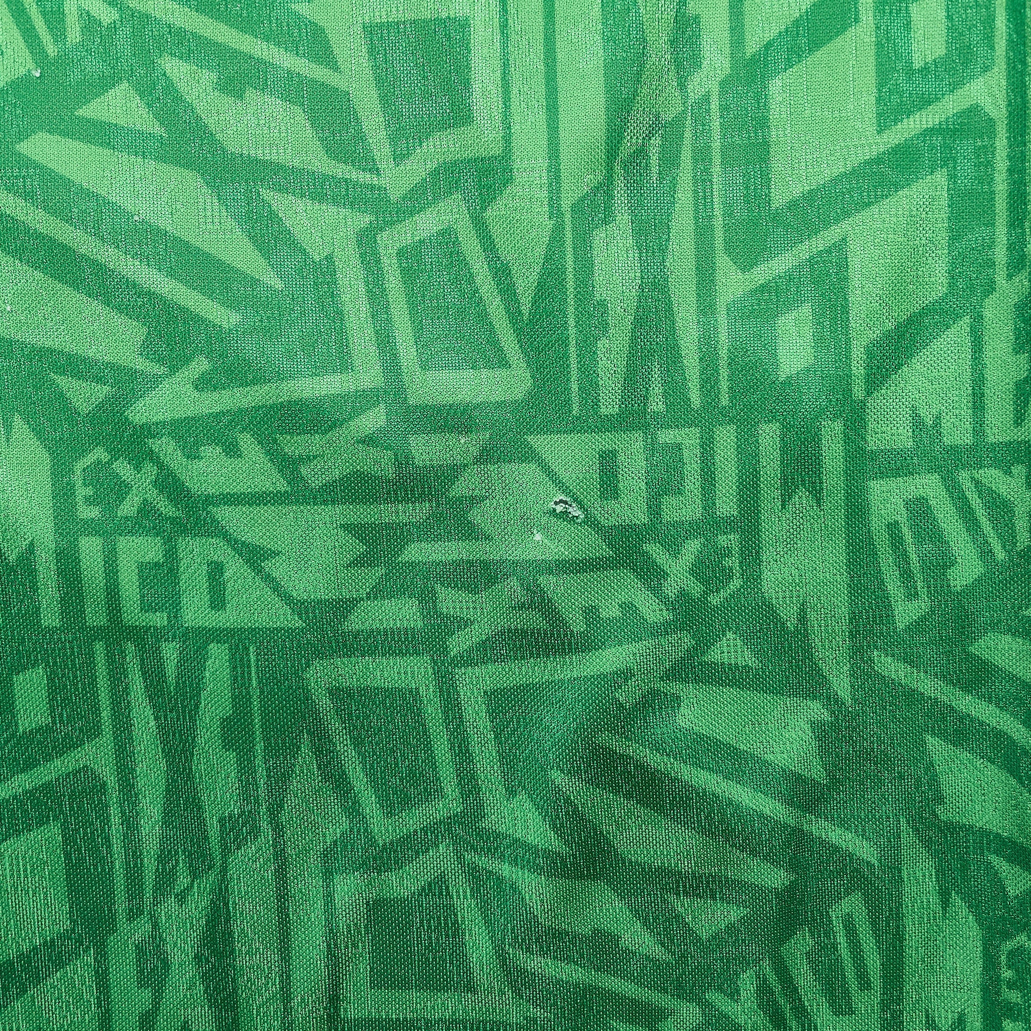 Buy 1994 Mexico Sanchez 9 Home Shirt (M) Umbro ~ Free worldwide shipping ~ Authentic Vintage Football Shirts from Cult Kits