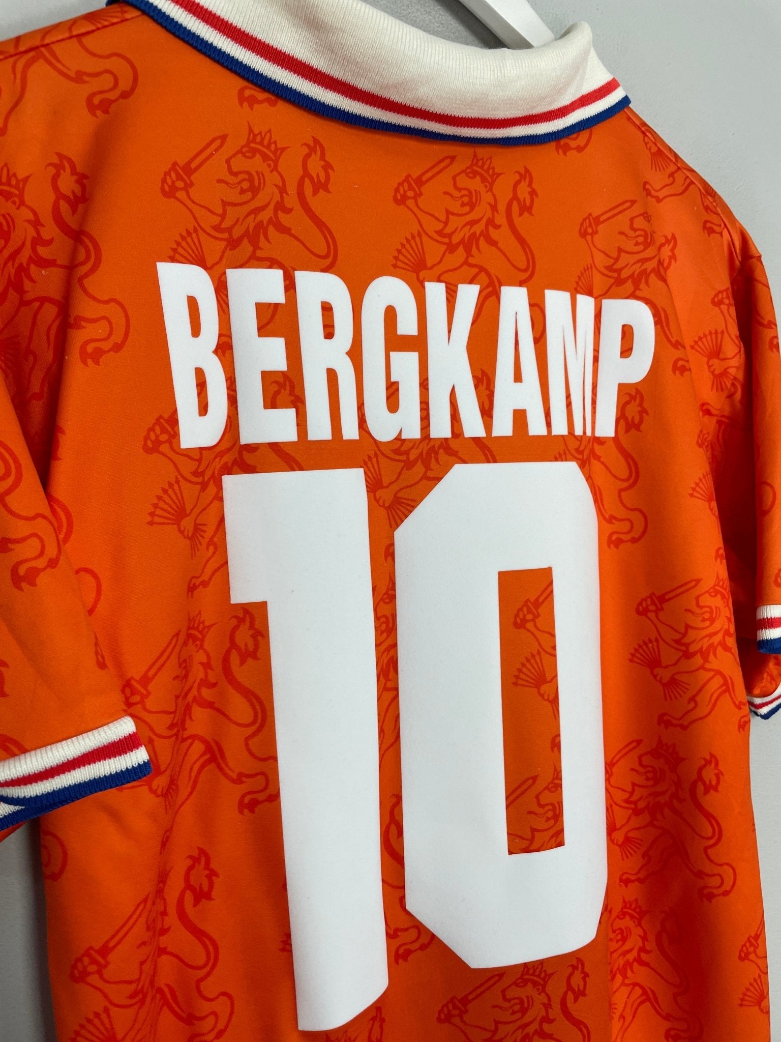 Shop 1994 NETHERLANDS BERGKAMP #10 HOME SHIRT (L) LOTTO, classic football shirts, vintage football shirts & retro soccer jerseys at Cult Kits
