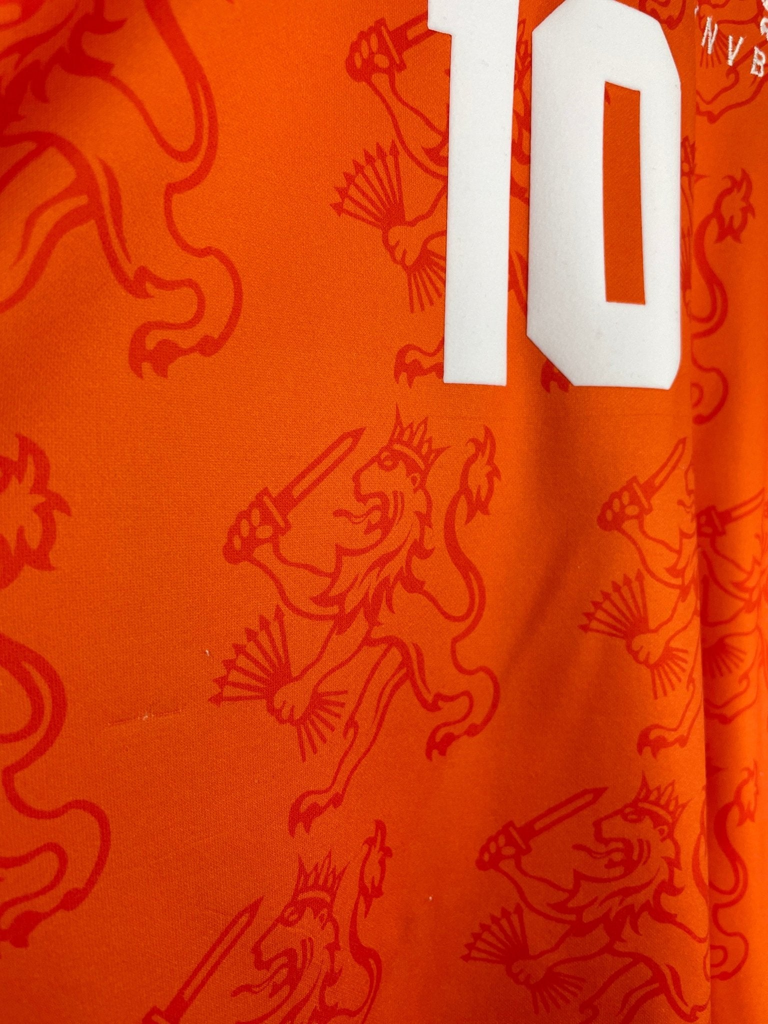 Shop 1994 NETHERLANDS BERGKAMP #10 HOME SHIRT (L) LOTTO, classic football shirts, vintage football shirts & retro soccer jerseys at Cult Kits