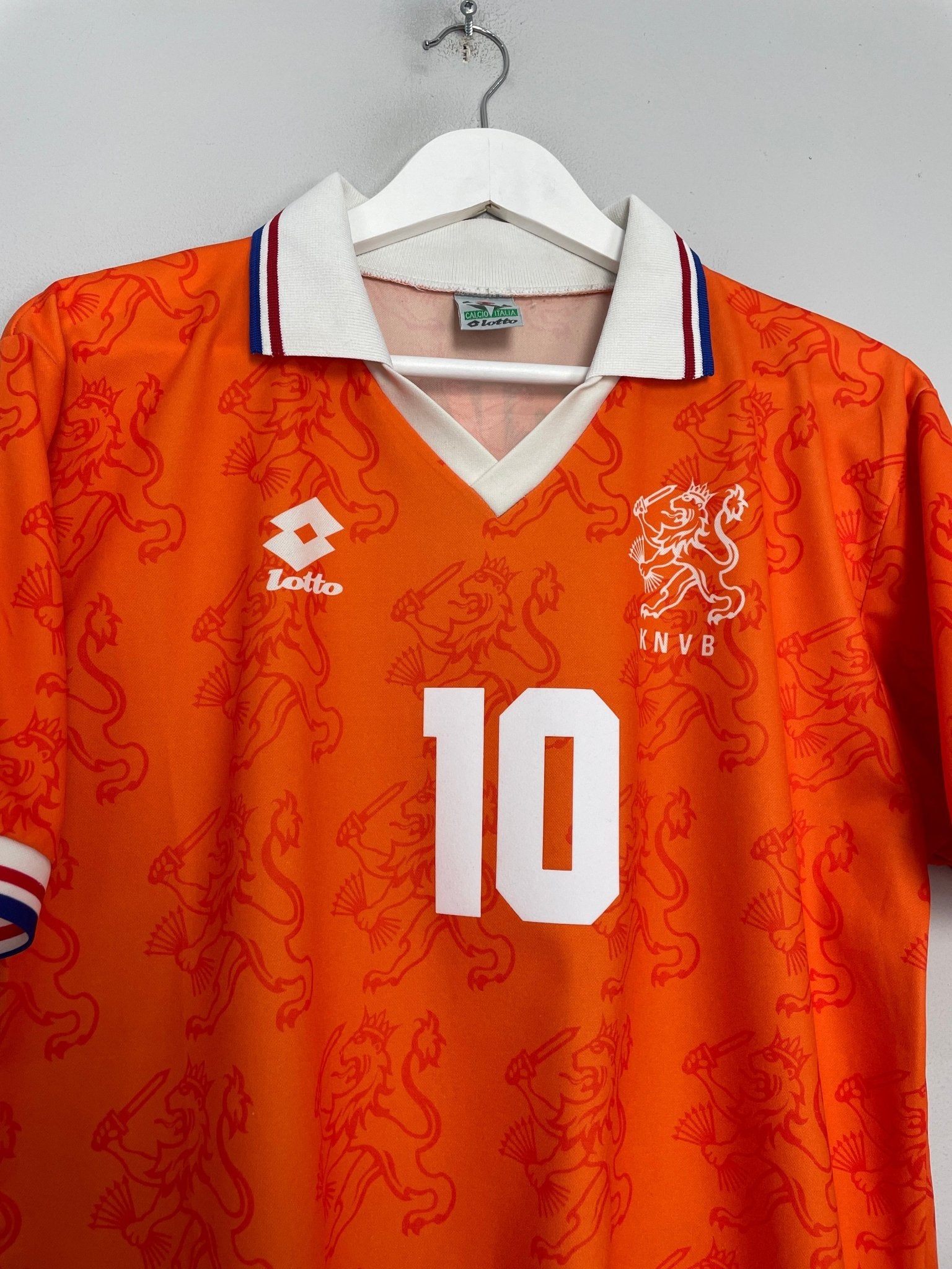 Shop 1994 NETHERLANDS BERGKAMP #10 HOME SHIRT (M) LOTTO, classic football shirts, vintage football shirts & retro soccer jerseys at Cult Kits